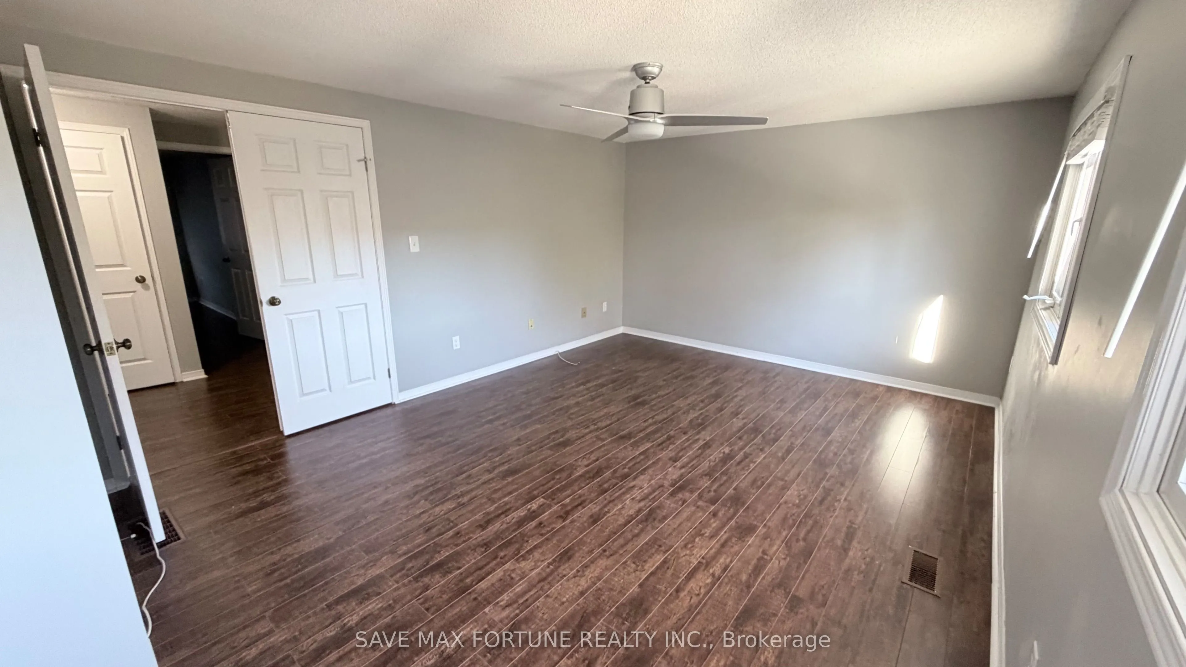 1 Royalwood Court, #27