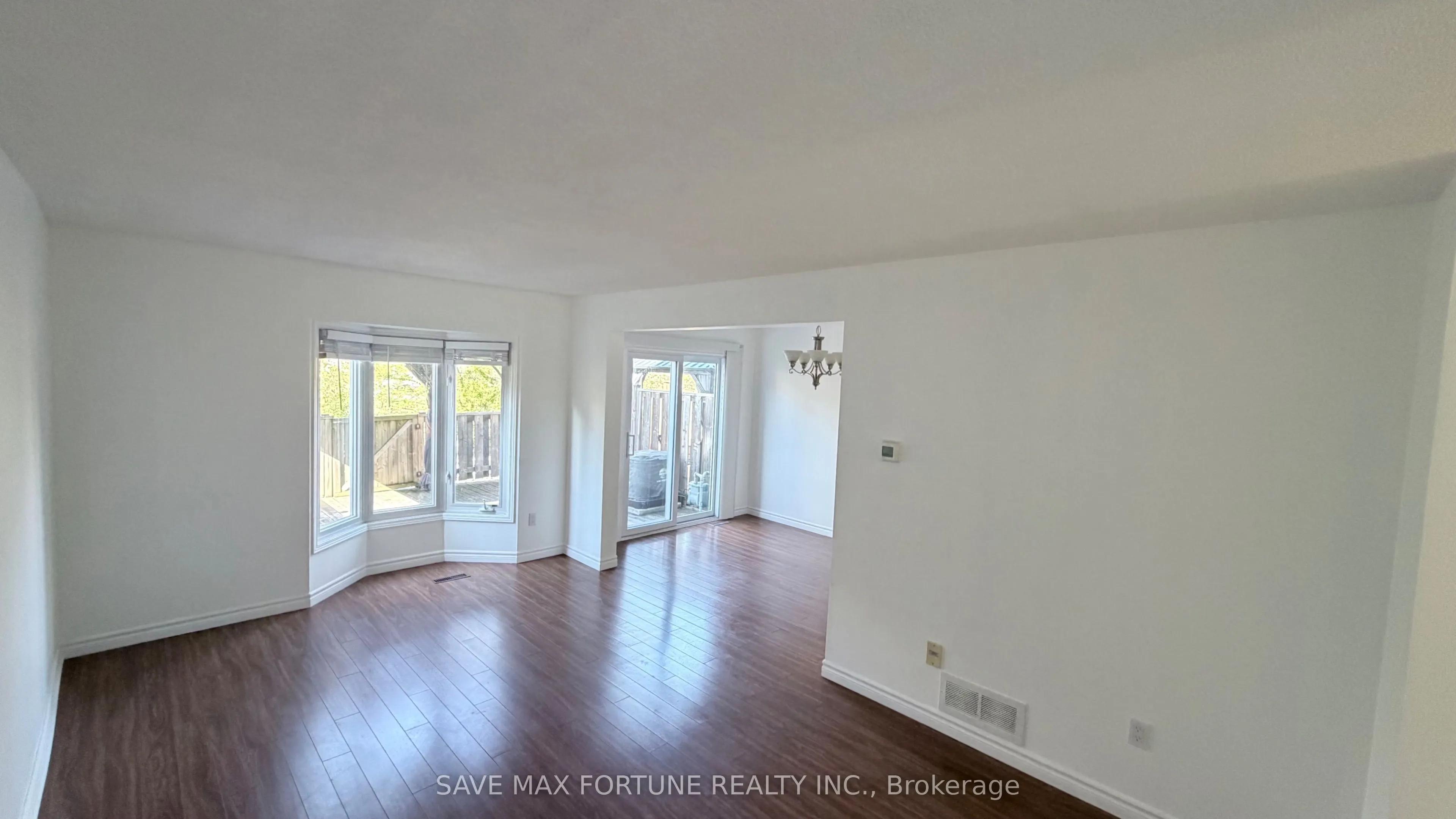 1 Royalwood Court, #27