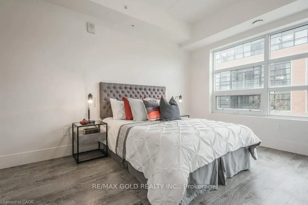 15 Prince Albert Boulevard, #218