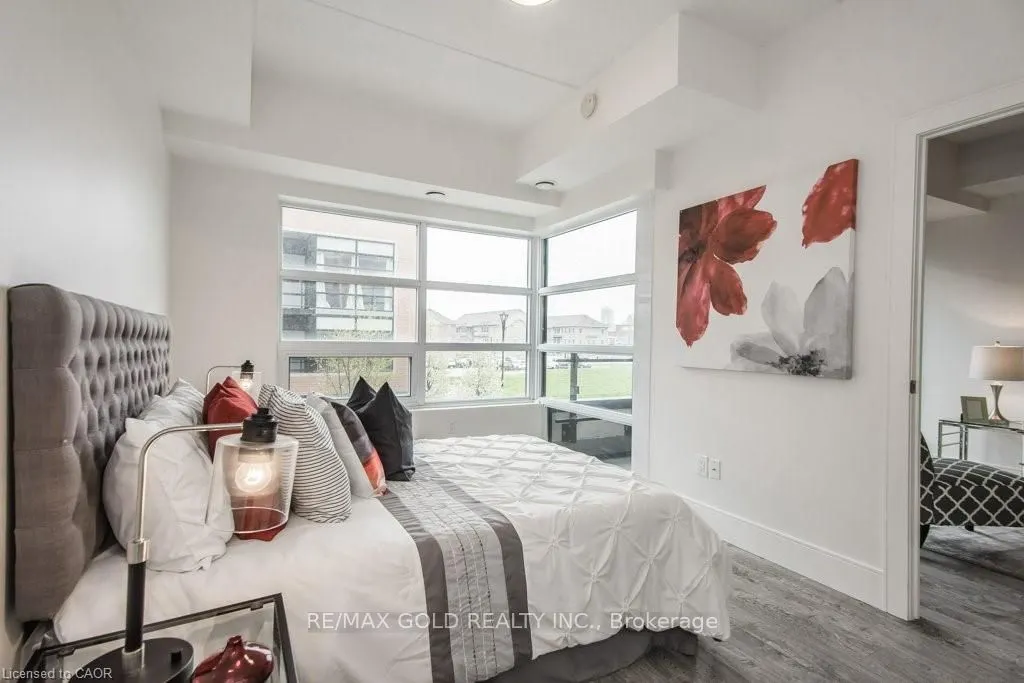 15 Prince Albert Boulevard, #218