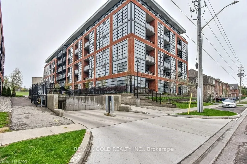 15 Prince Albert Boulevard, #218