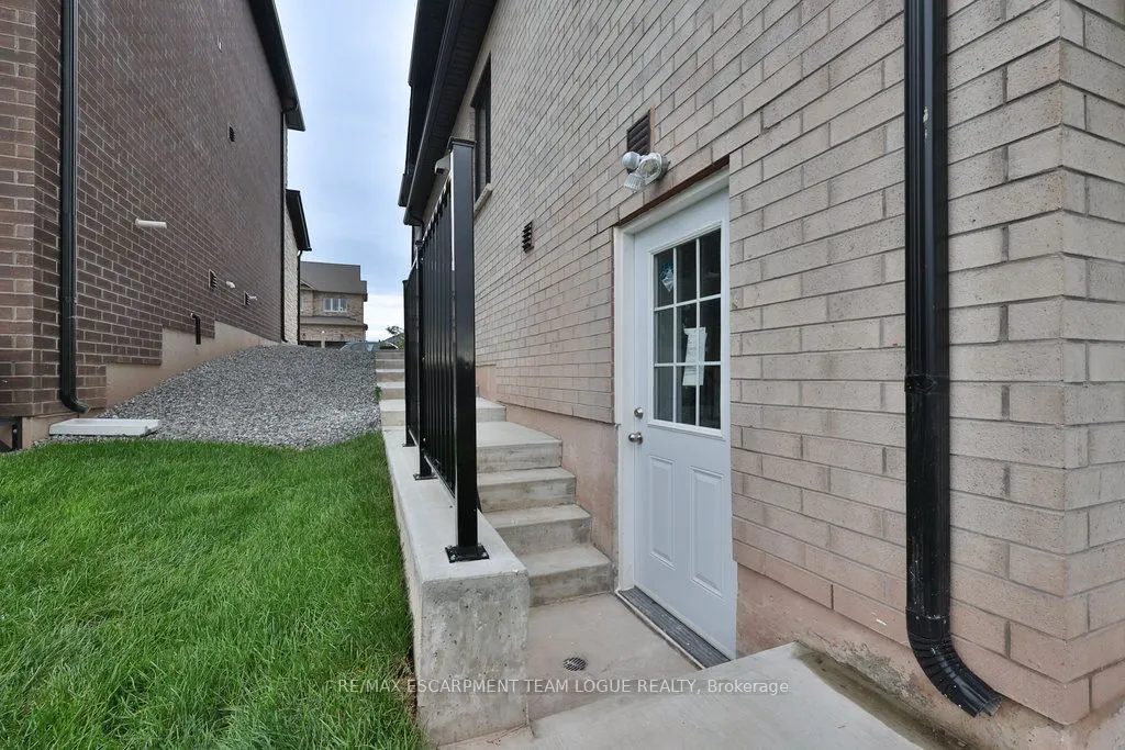 91 Midland Place, #Lower