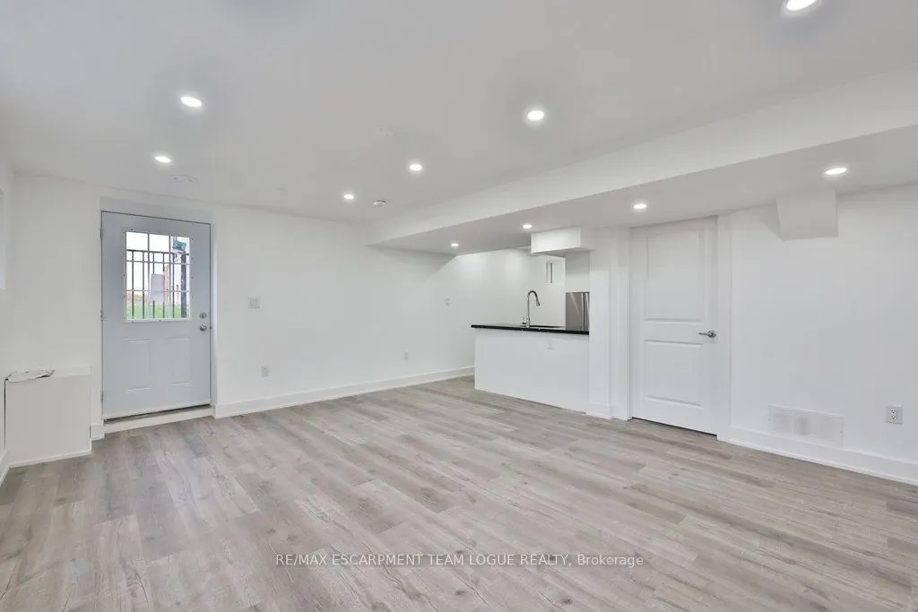 91 Midland Place, #Lower