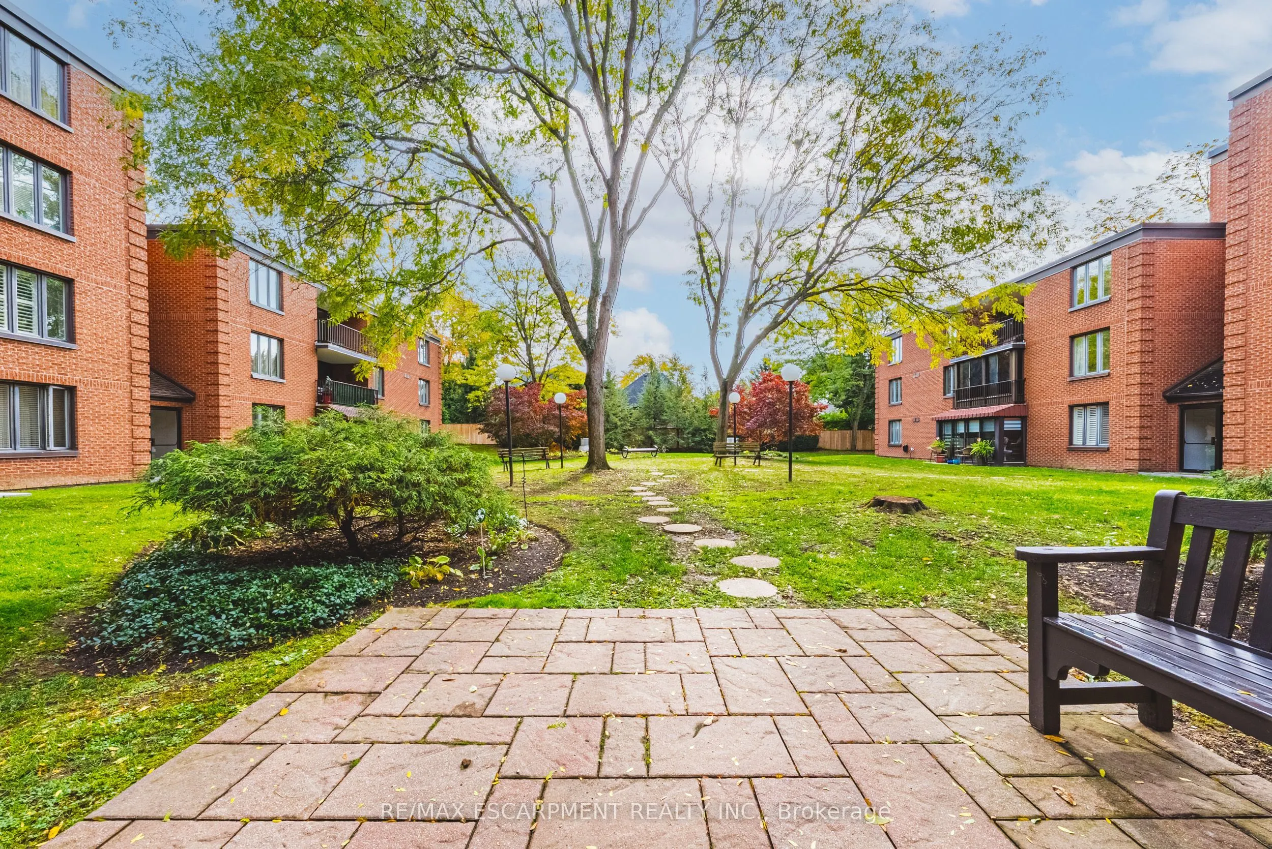 150 WILSON Street W, #215