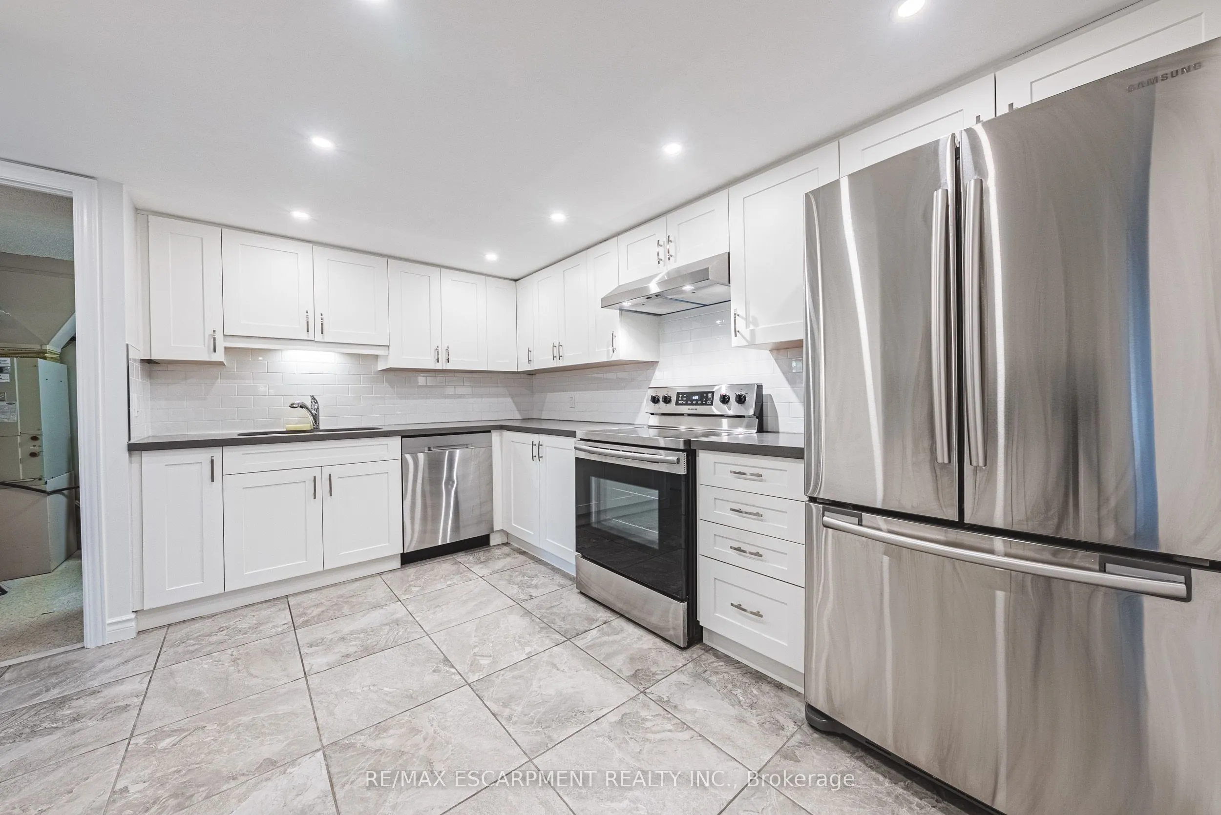 150 WILSON Street W, #215