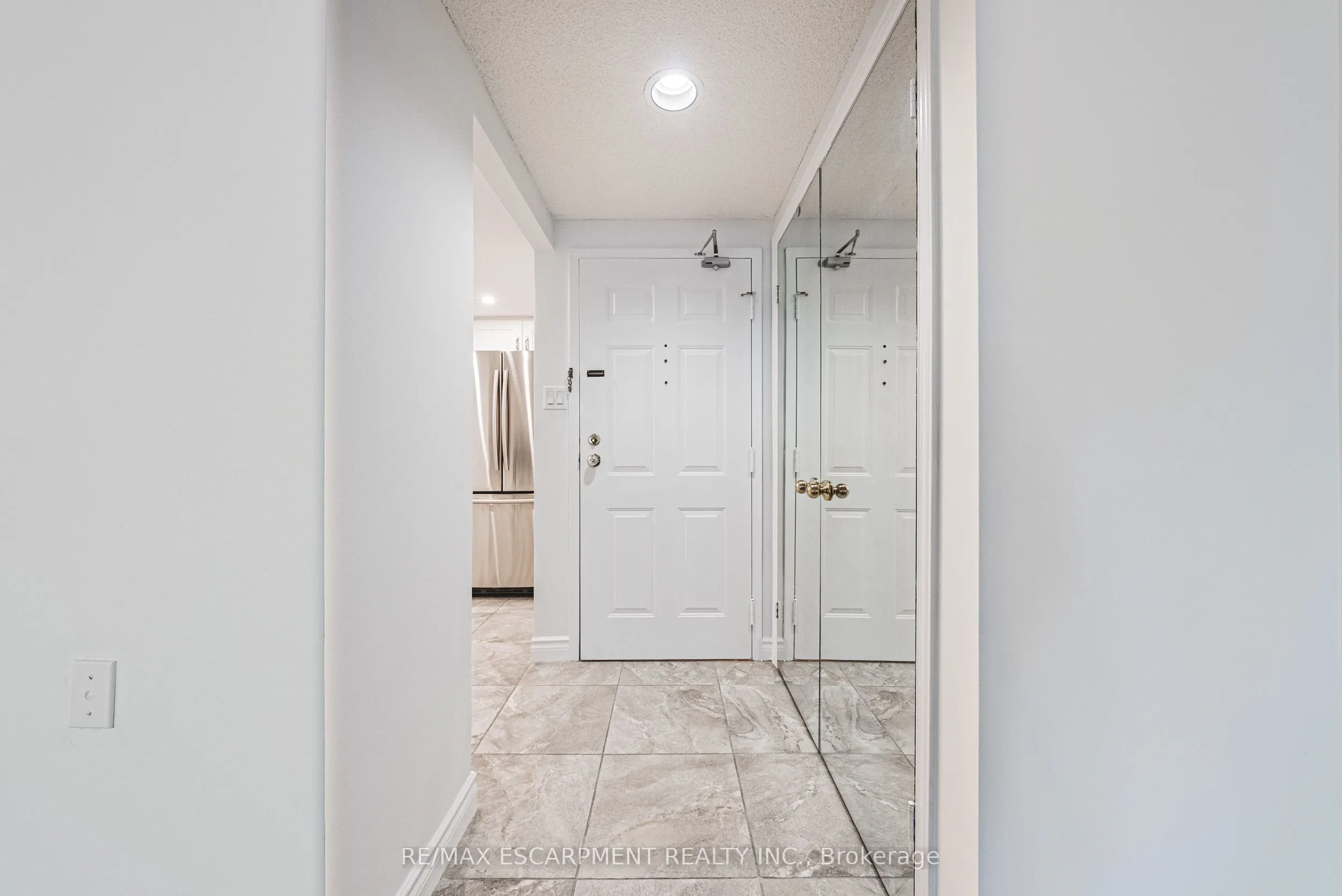 150 WILSON Street W, #215