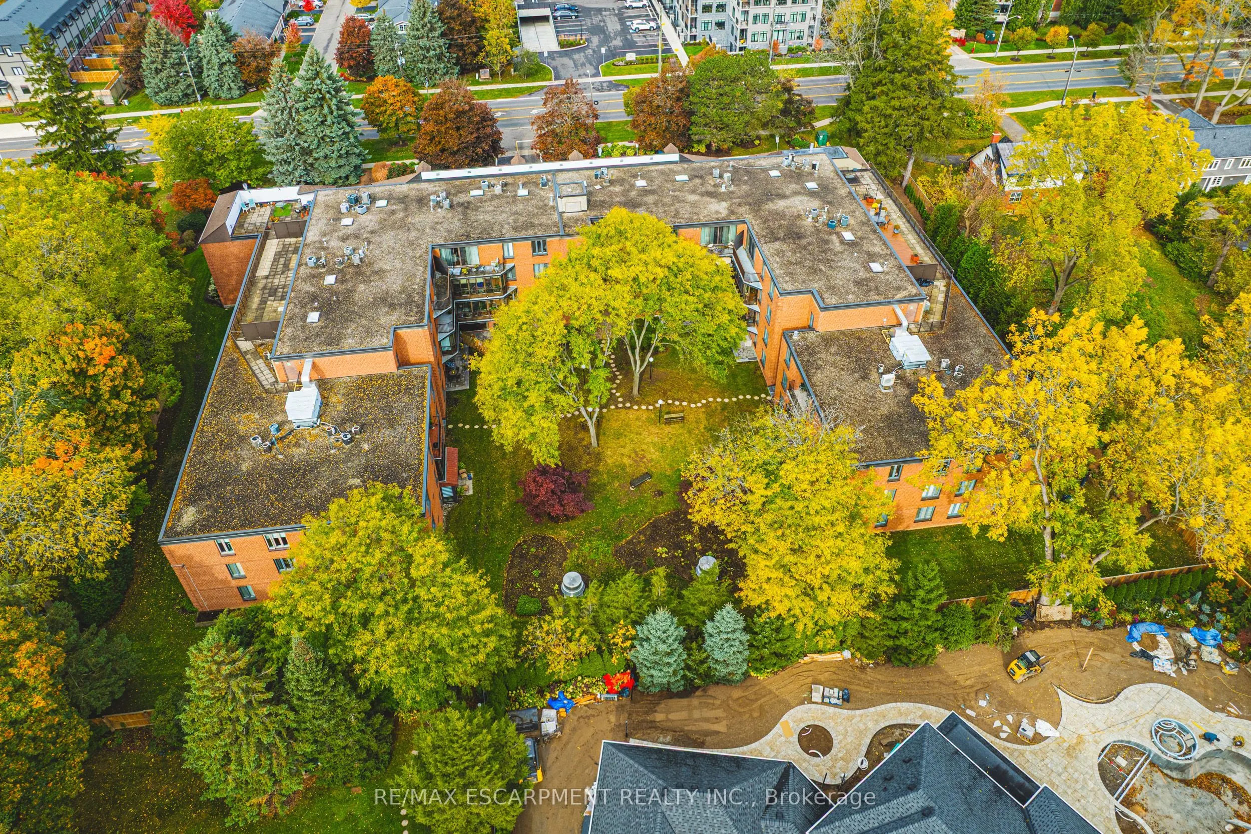 150 WILSON Street W, #215