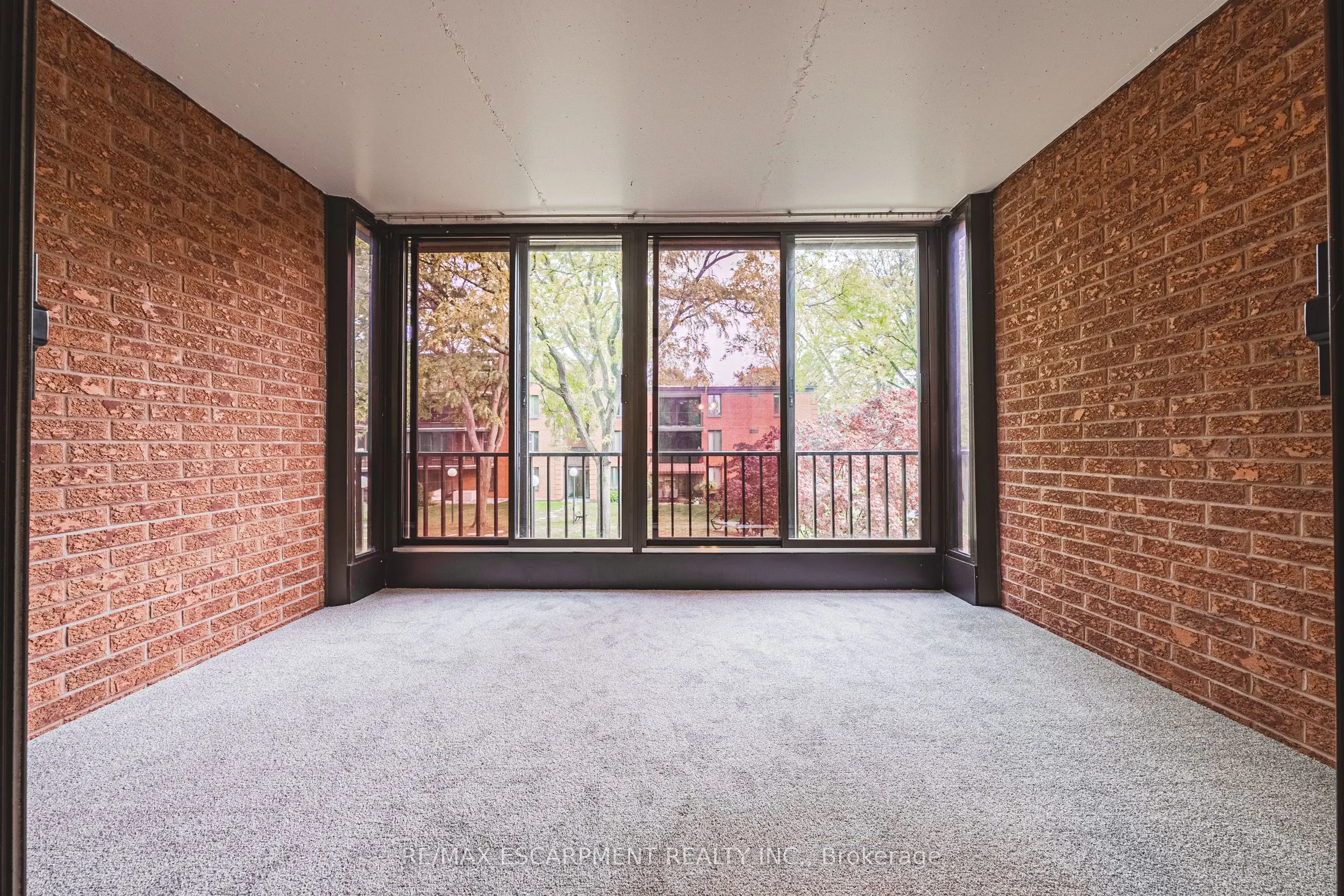 150 WILSON Street W, #215