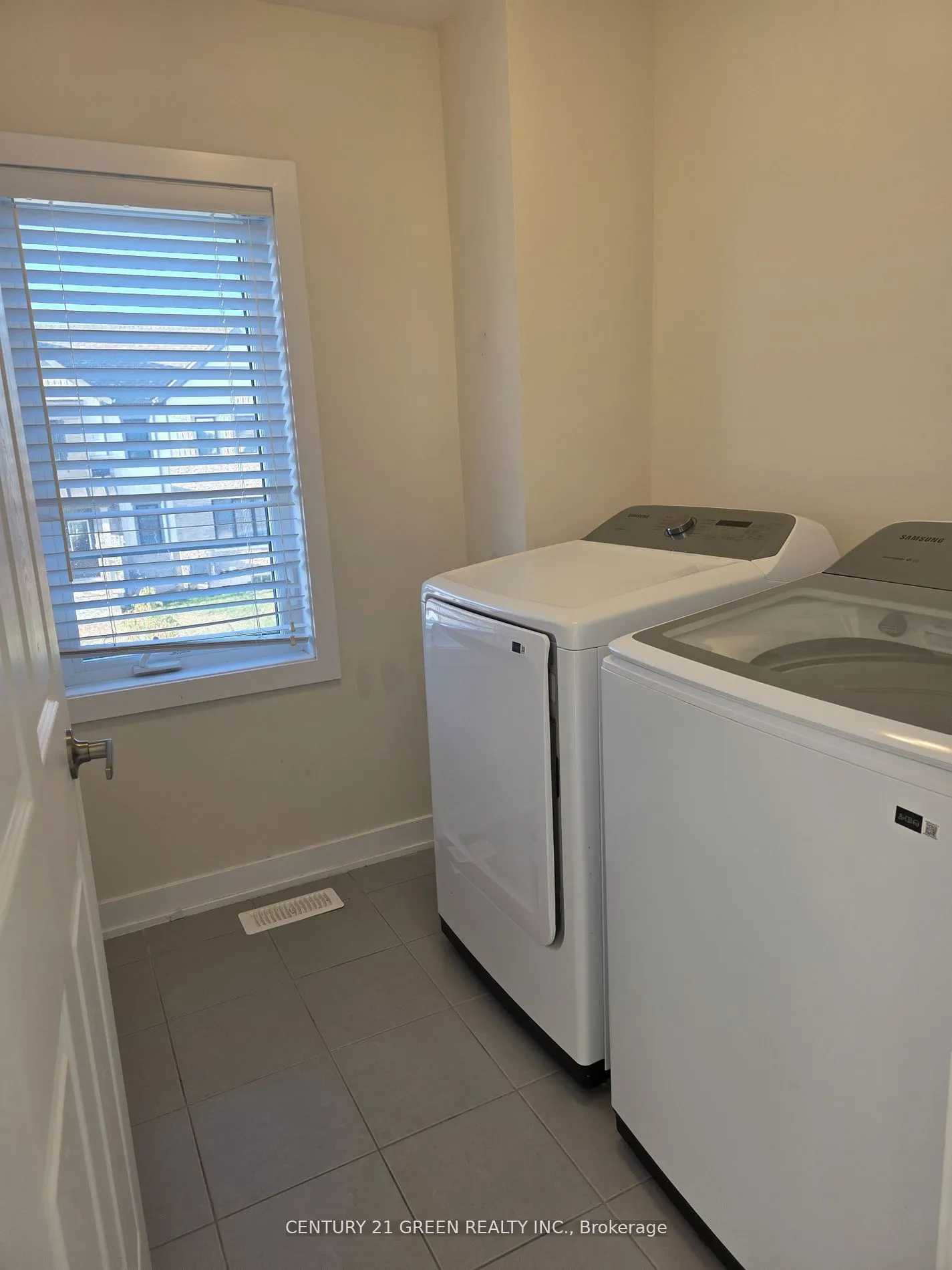 414 Eastbridge Avenue