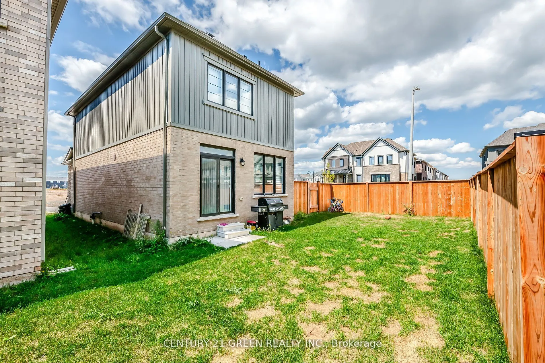 414 Eastbridge Avenue