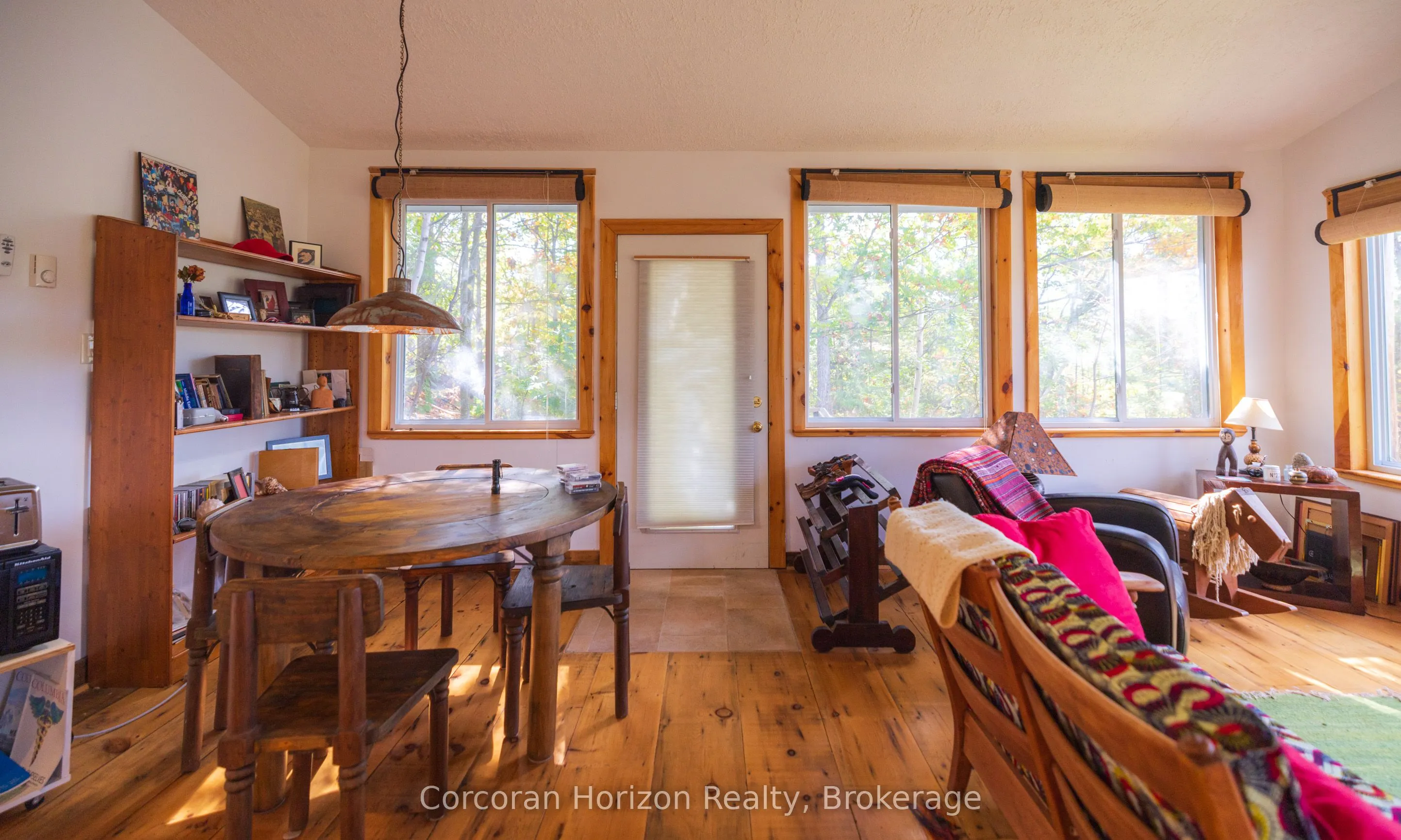 566 Hungry Bay Road W