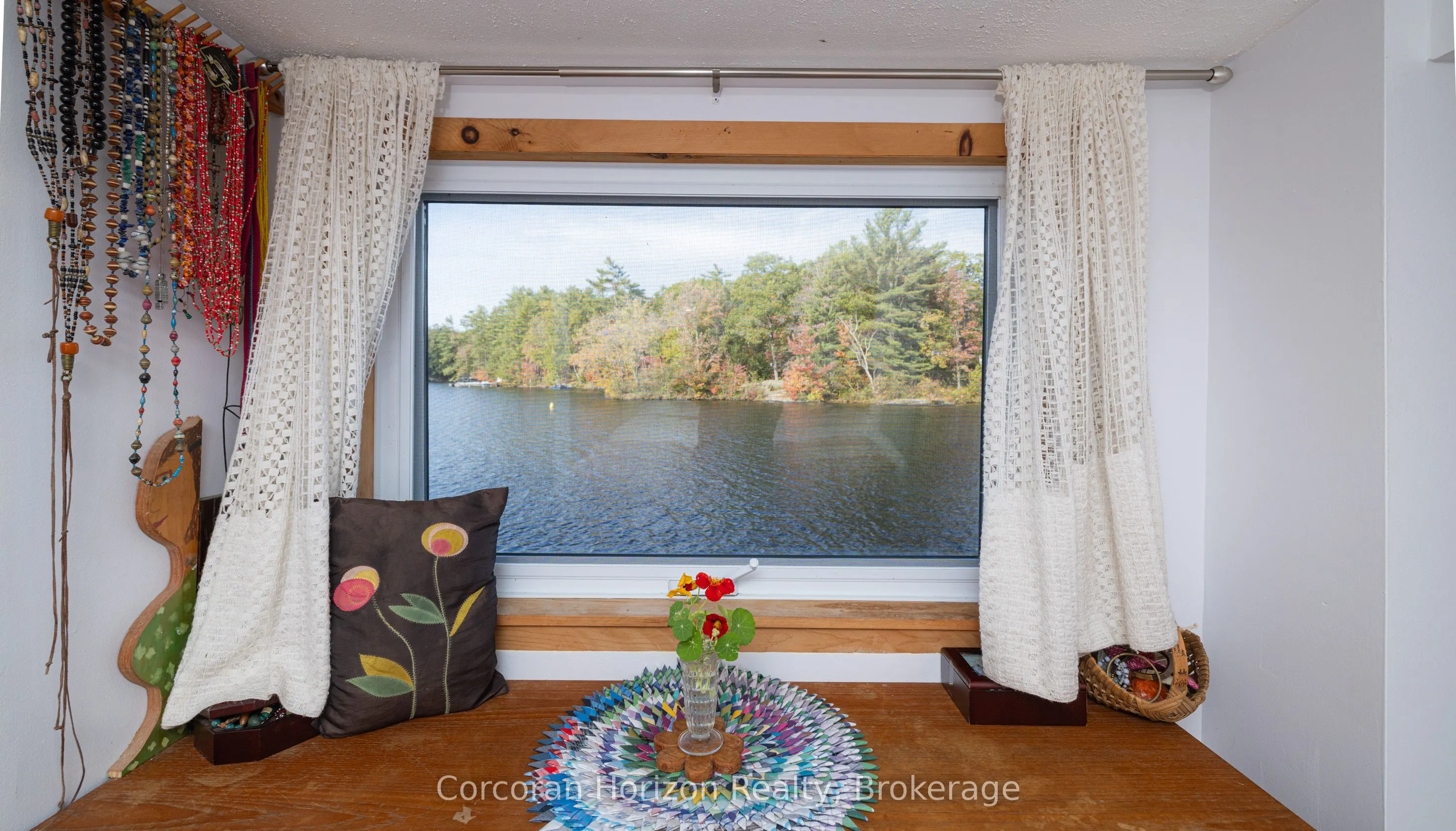 566 Hungry Bay Road W