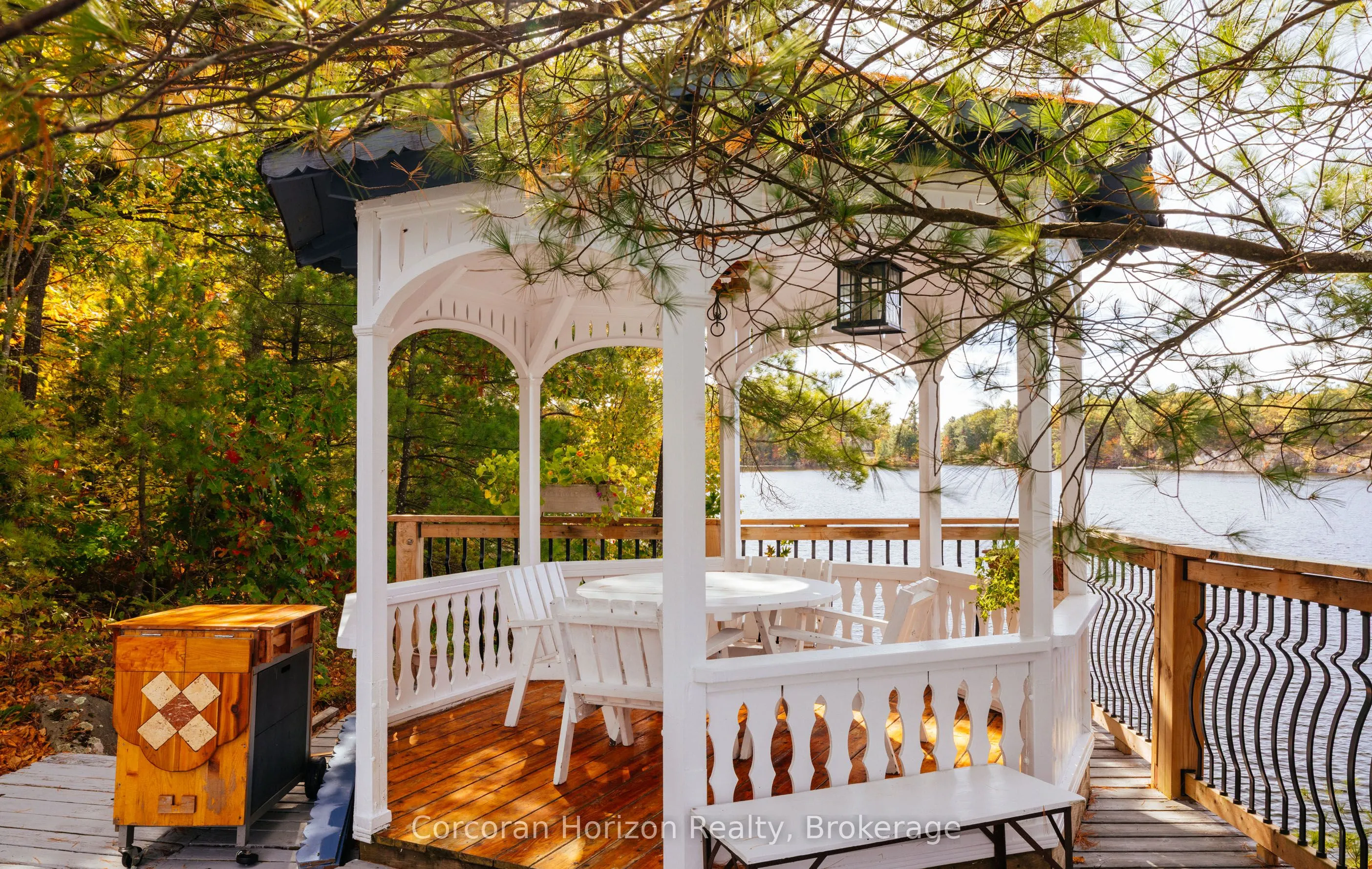 566 Hungry Bay Road W