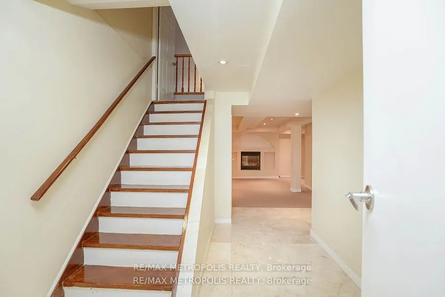 2 Royalwood Court, #59