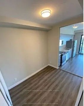 15 Queen Street S, #1605