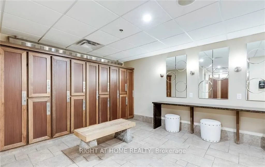 150 Charlton Avenue E, #3201