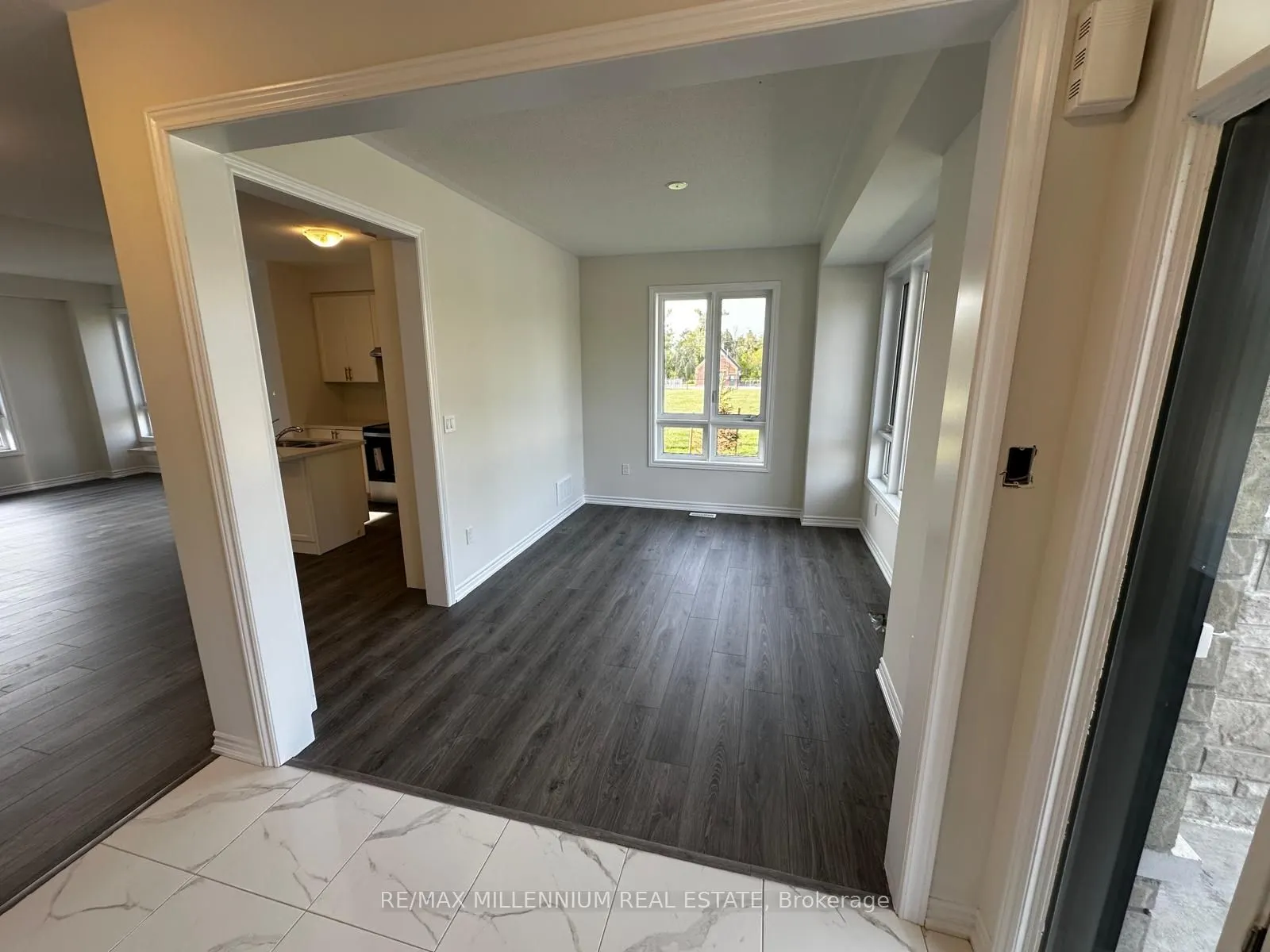 333 Lindsay Street N