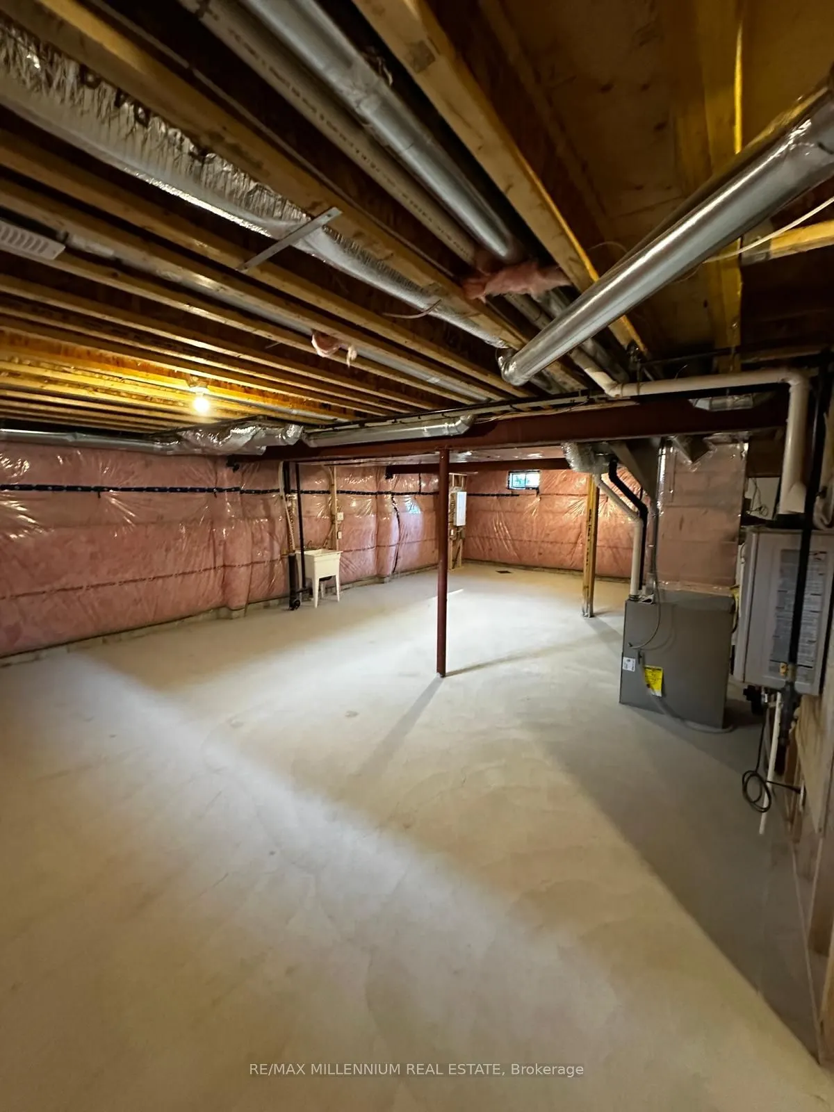 333 Lindsay Street N