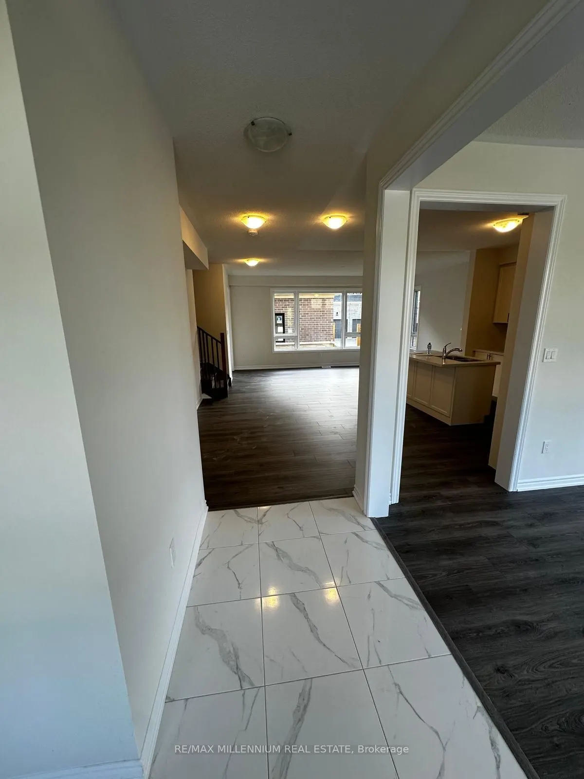 333 Lindsay Street N