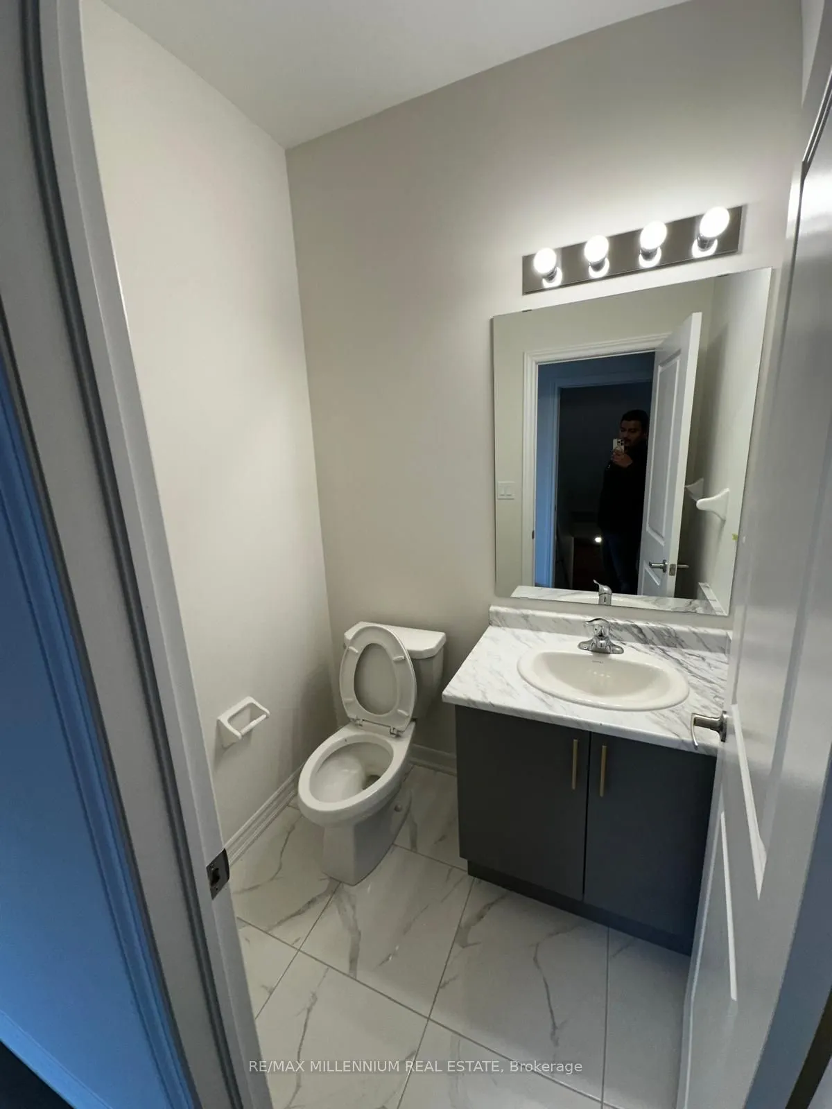 333 Lindsay Street N