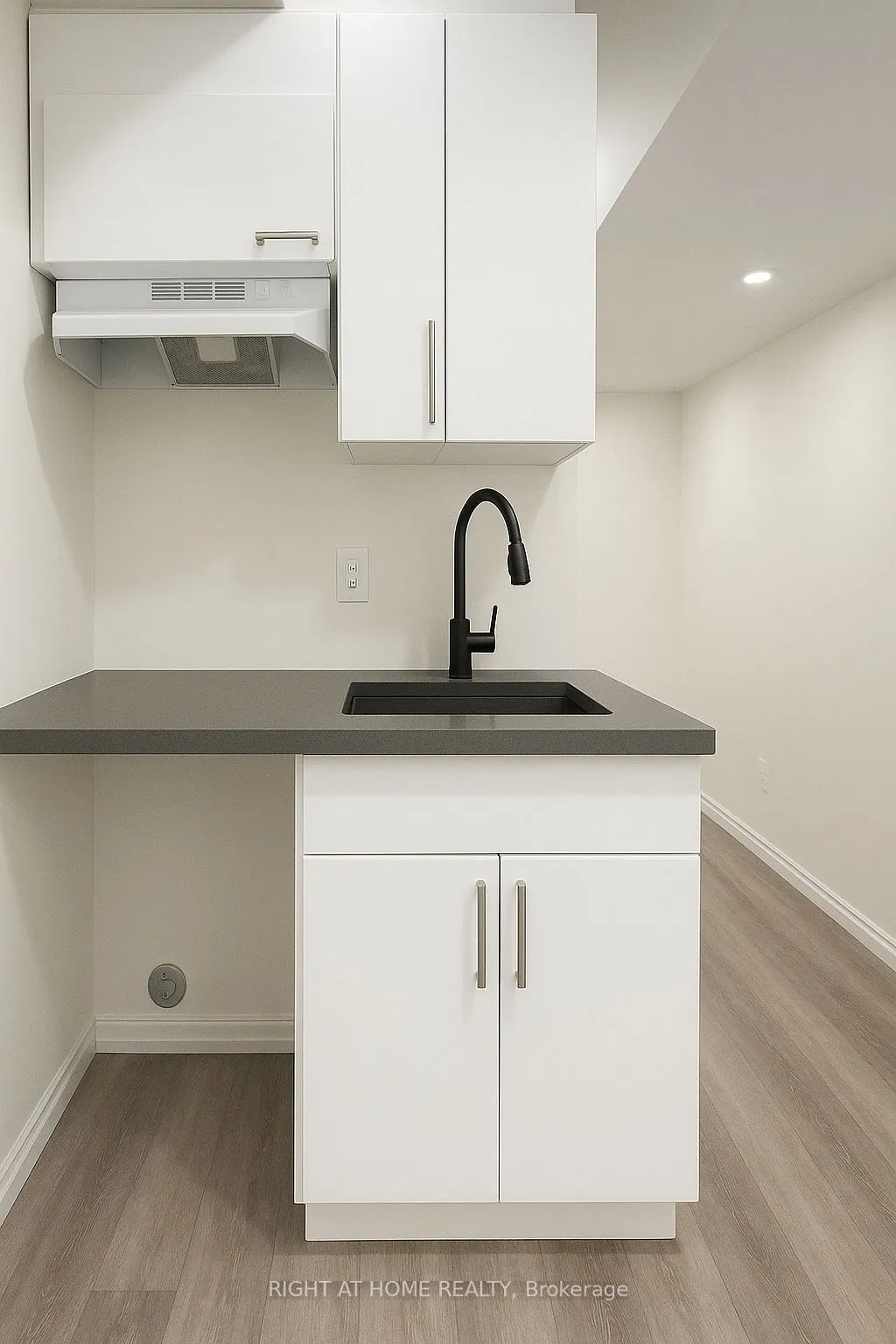 21 Trailbank Gardens