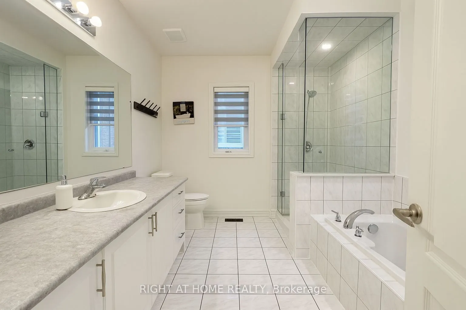 21 Trailbank Gardens