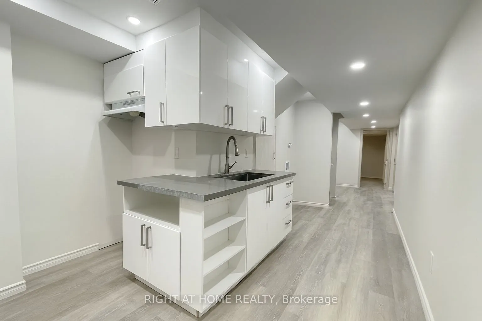 21 Trailbank Gardens