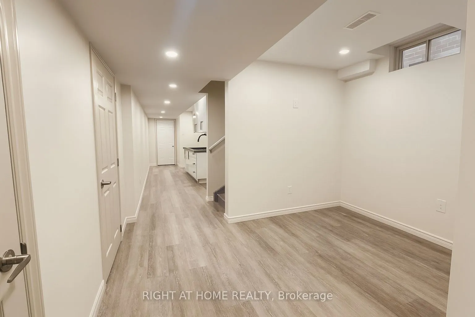 21 Trailbank Gardens