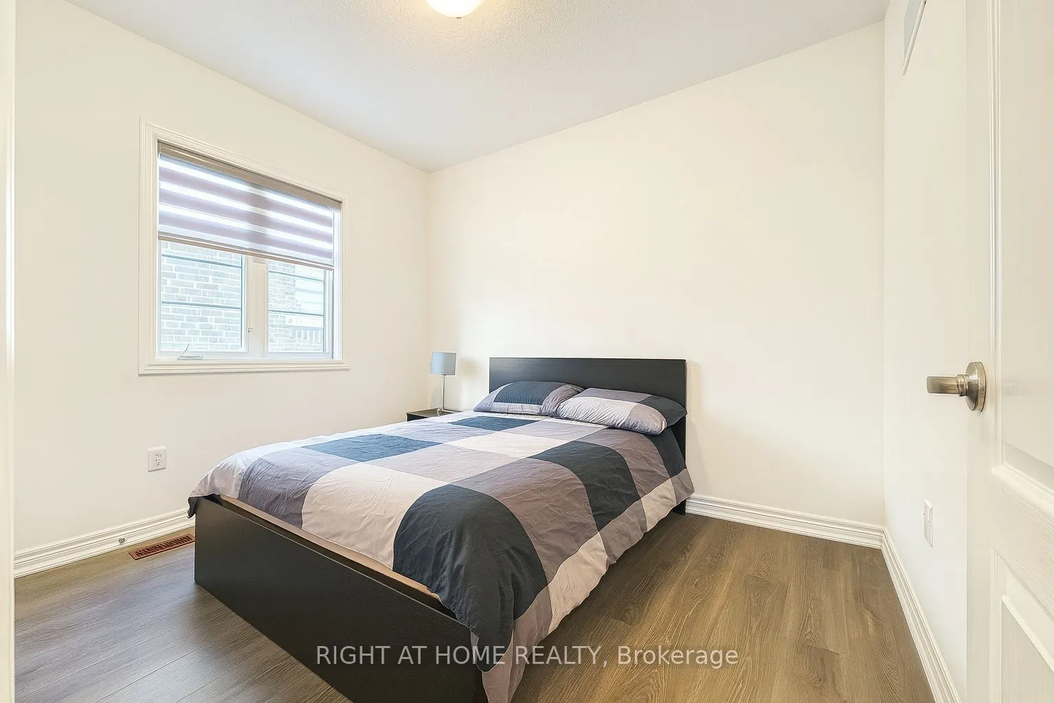 21 Trailbank Gardens