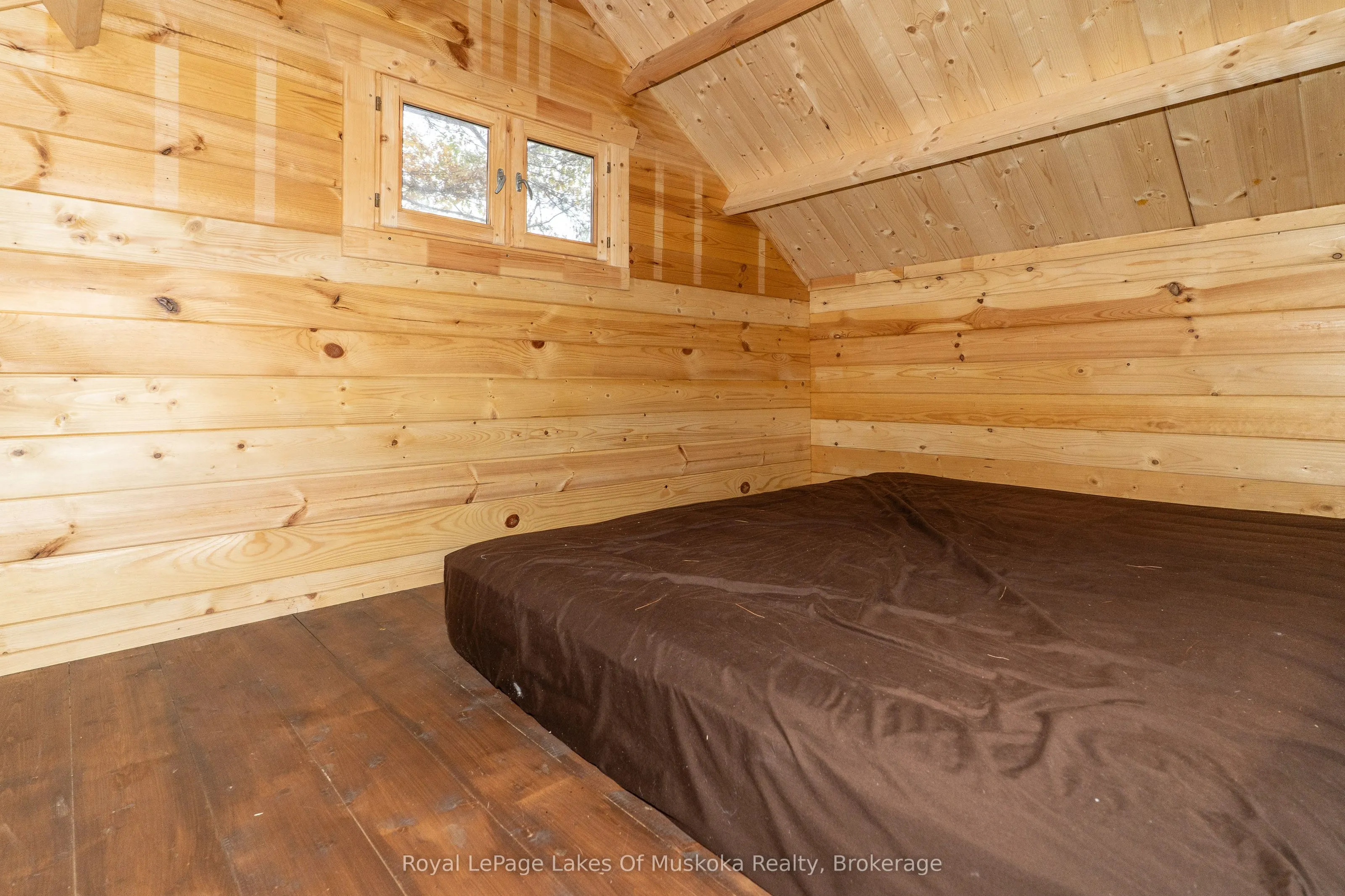 1060 Skeleton Lake 3 Road, #1