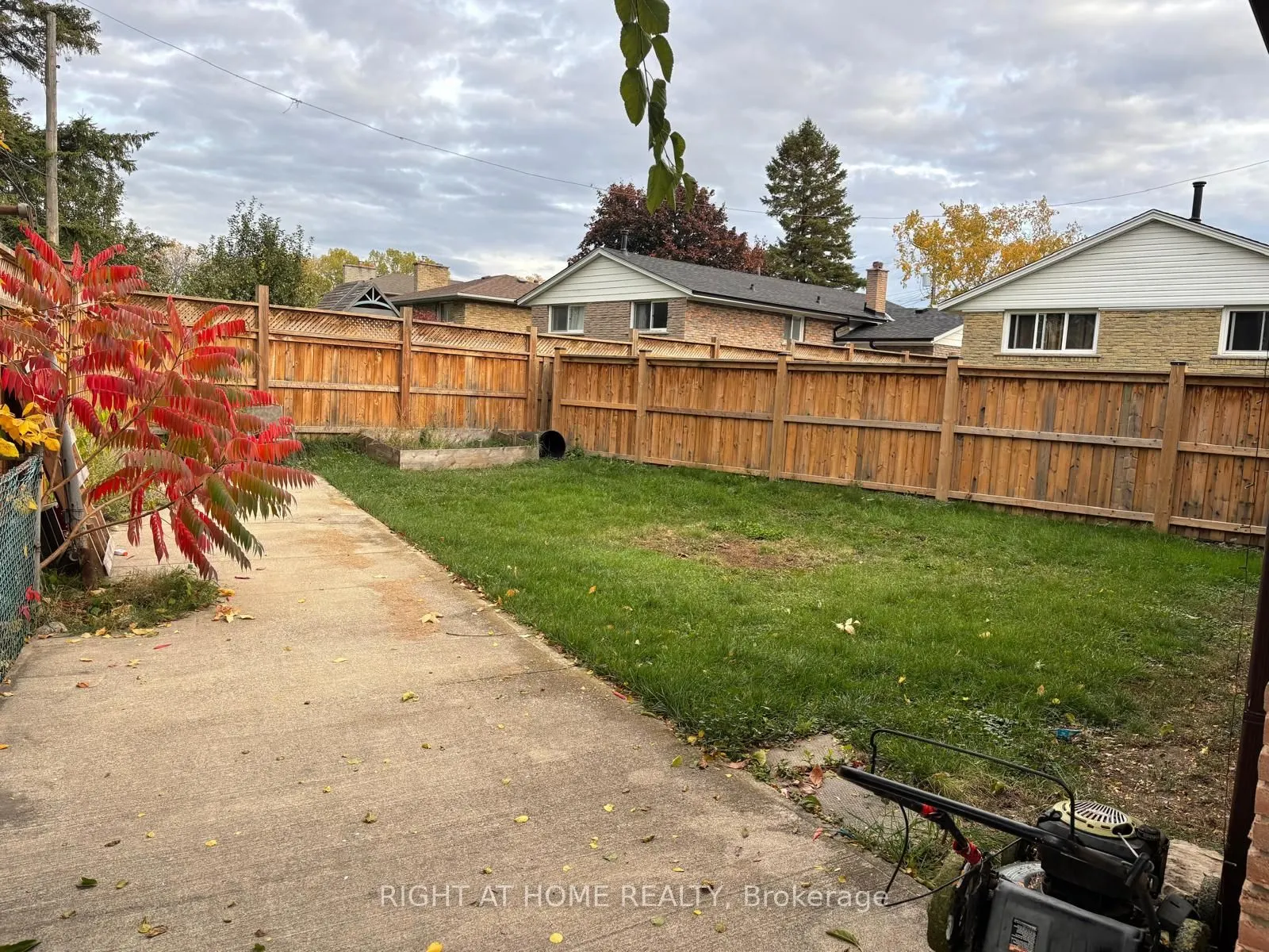 385 Montmorency Drive E