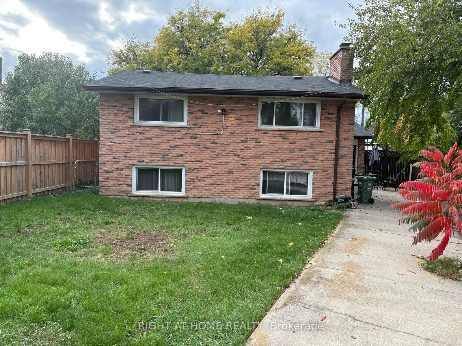 385 Montmorency Drive E