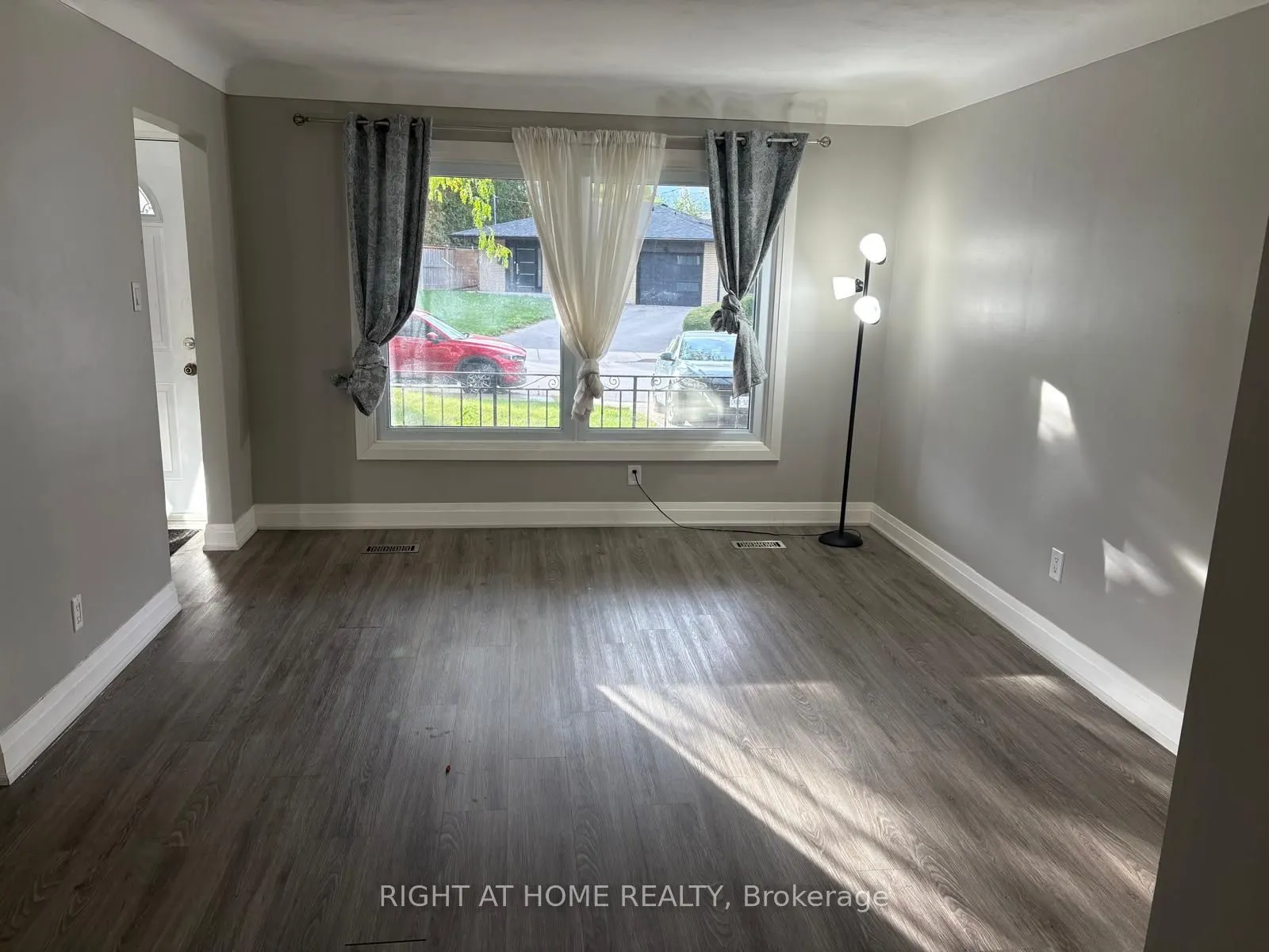 385 Montmorency Drive E