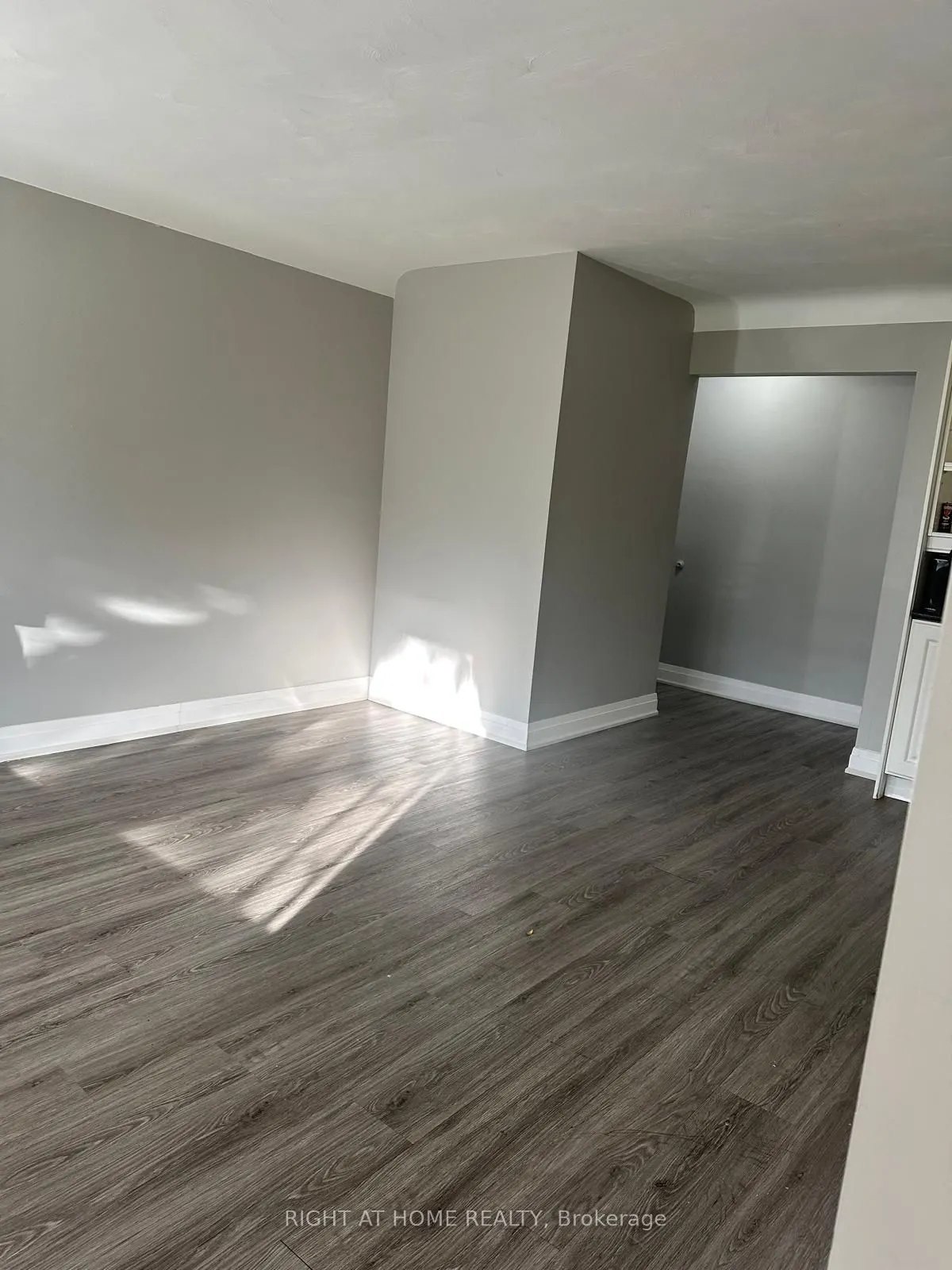 385 Montmorency Drive E