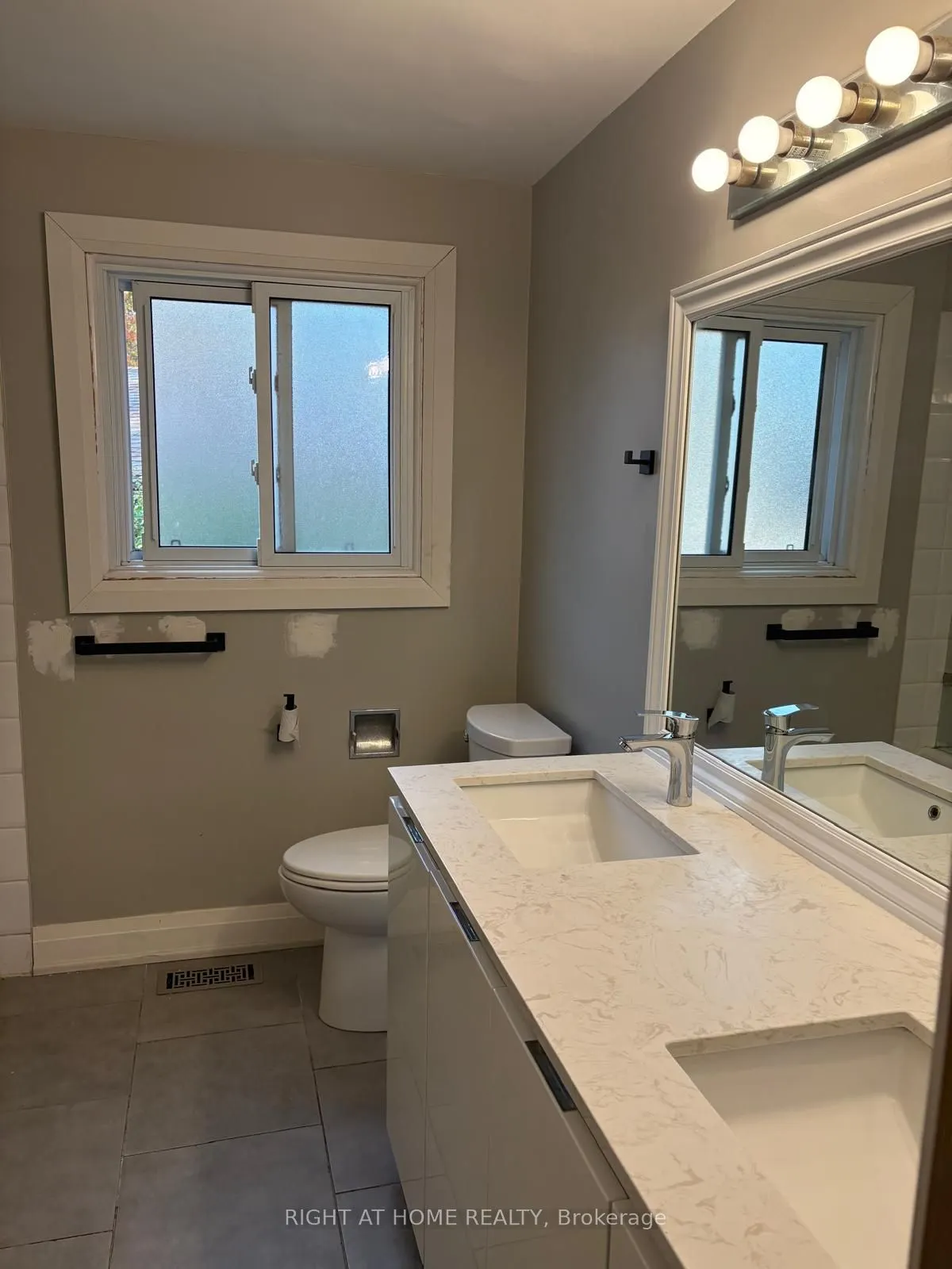 385 Montmorency Drive E