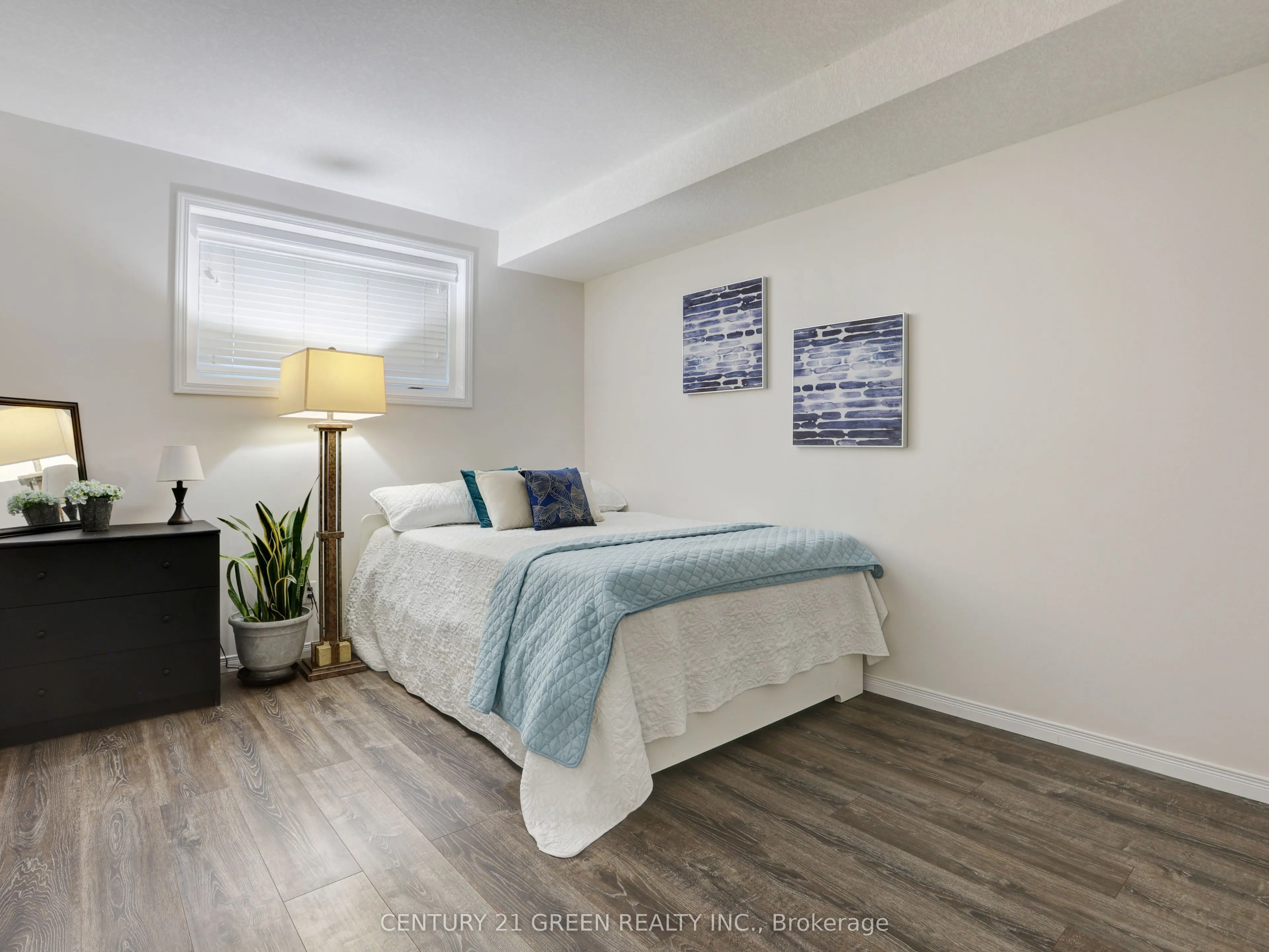 1989 Ottawa Street S, #23G