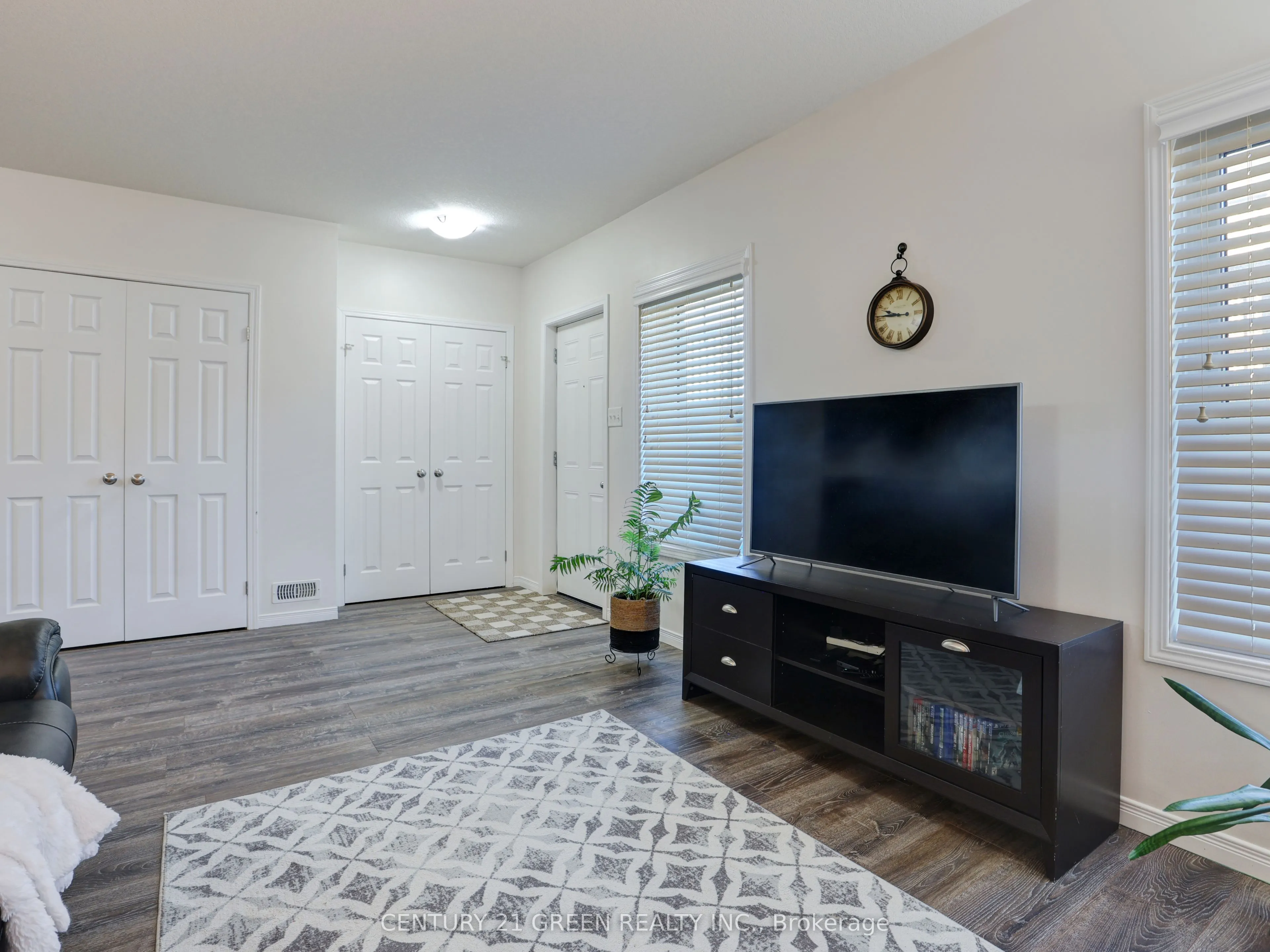 1989 Ottawa Street S, #23G