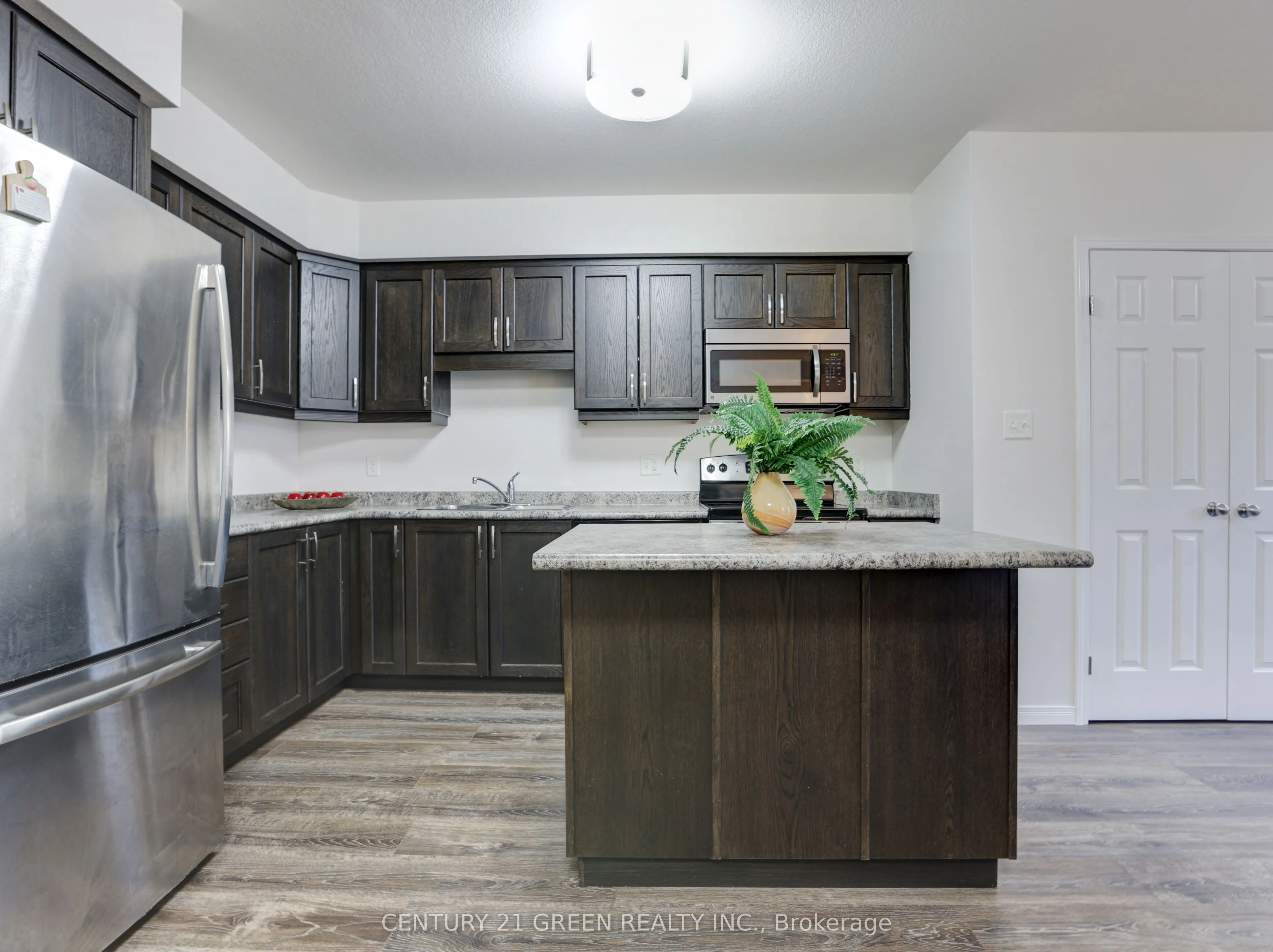 1989 Ottawa Street S, #23G