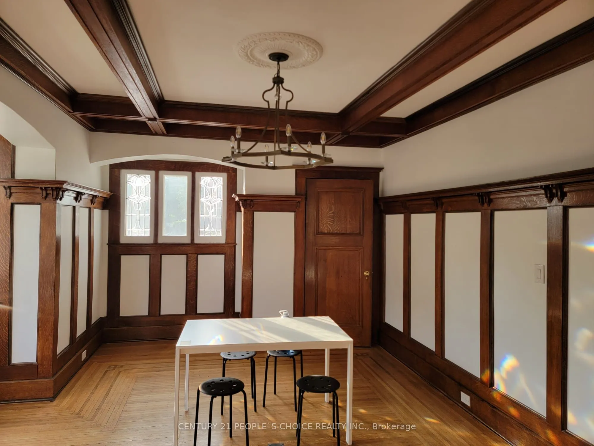 43 Barnesdale Avenue S