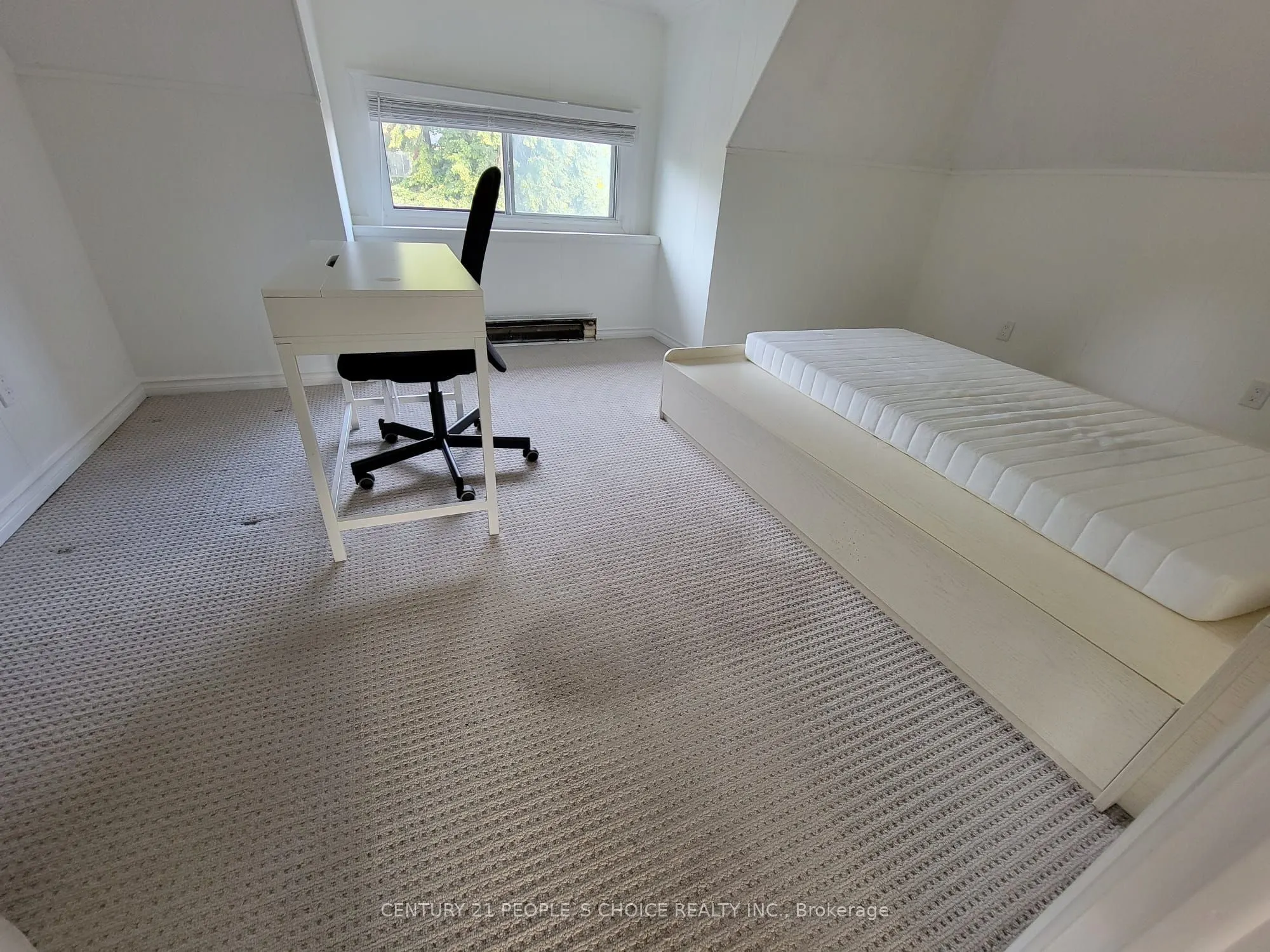 43 Barnesdale Avenue S