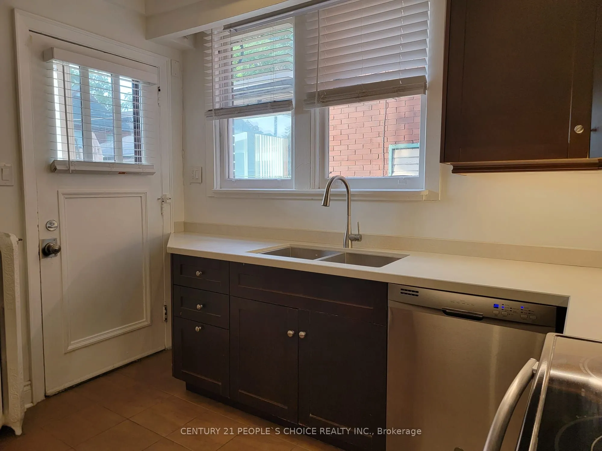 43 Barnesdale Avenue S