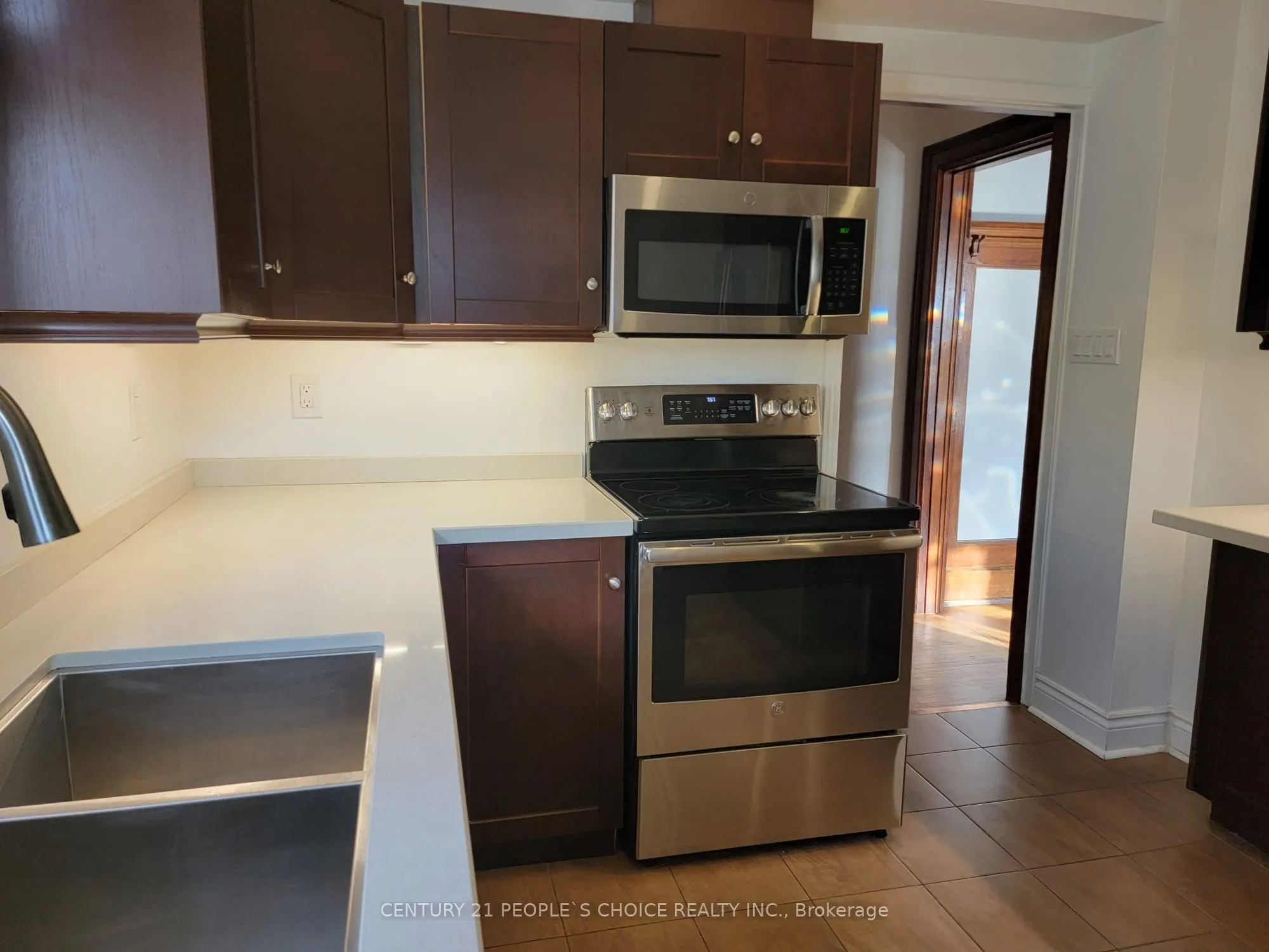 43 Barnesdale Avenue S