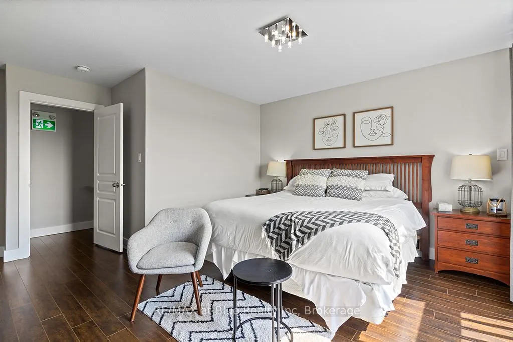 115 Fairway Court, #207