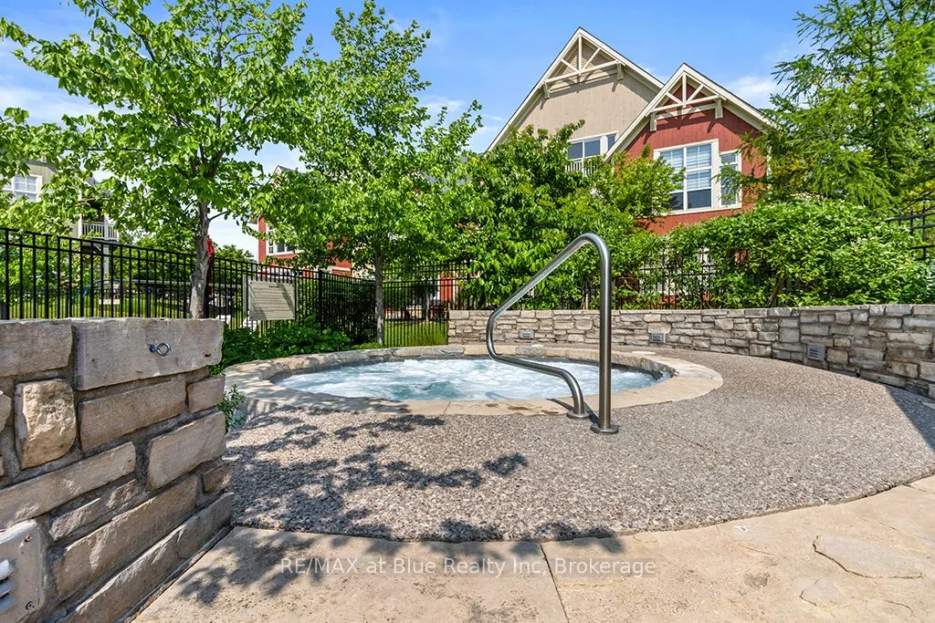 115 Fairway Court, #207