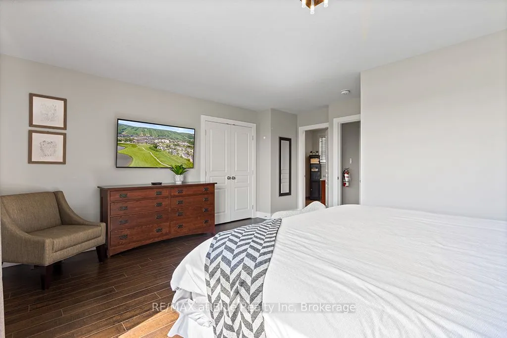 115 Fairway Court, #207