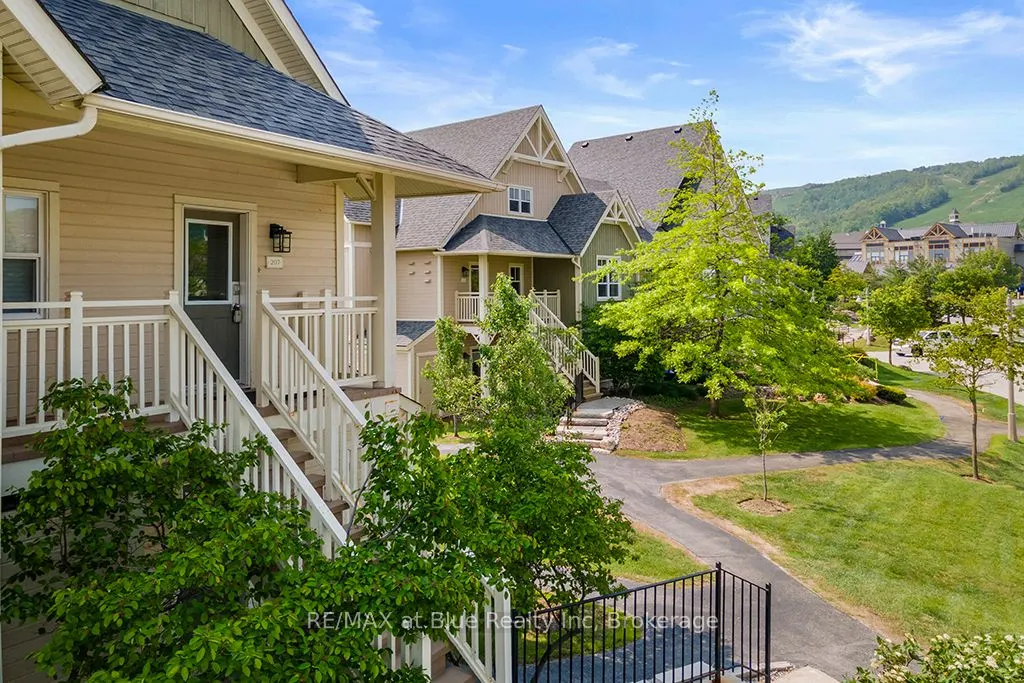 115 Fairway Court, #207