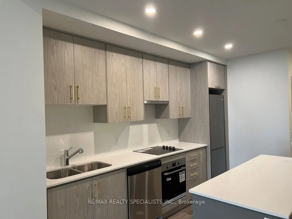 461 Green Road, #101