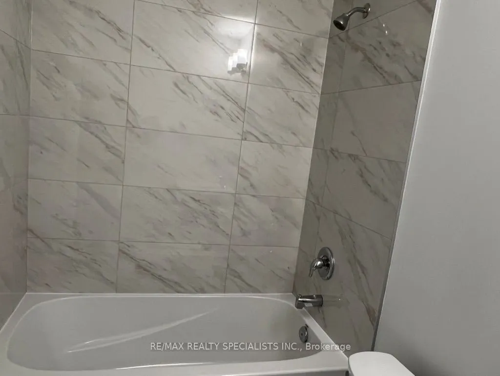 461 Green Road, #101