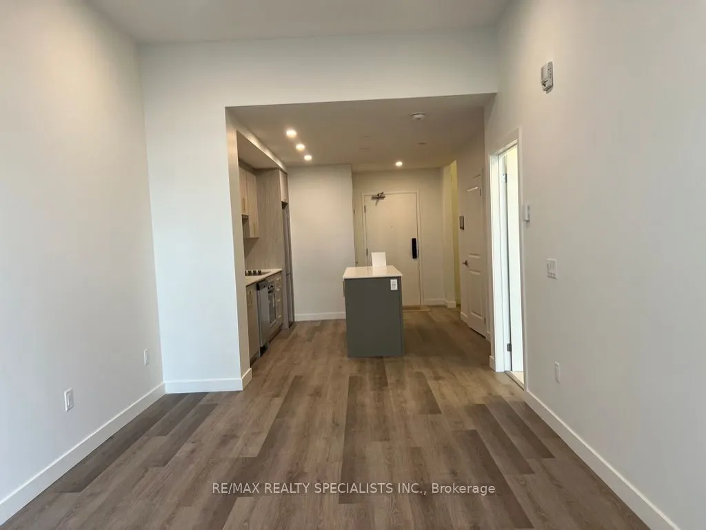 461 Green Road, #101