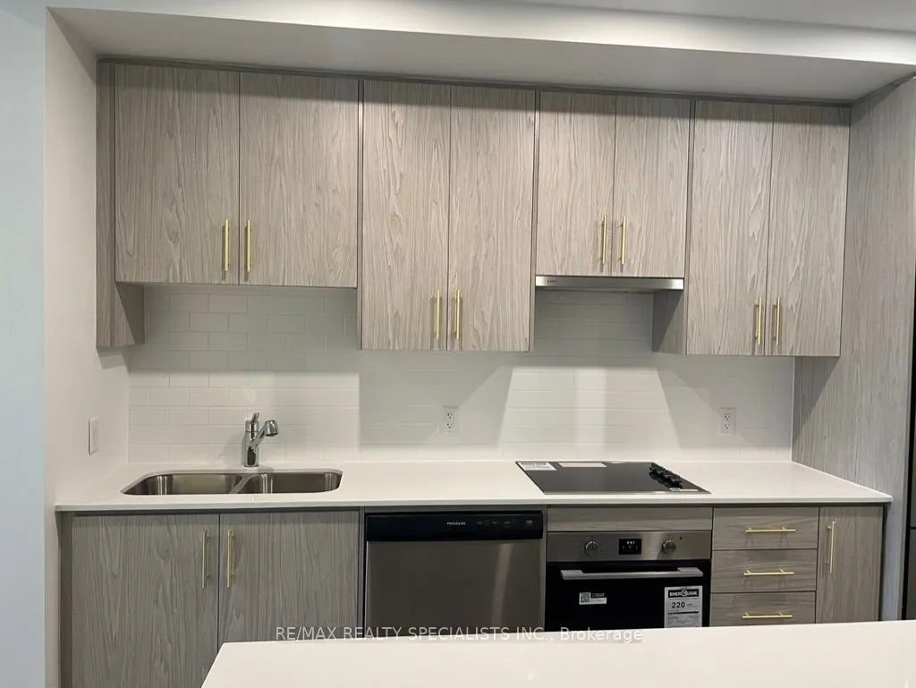 461 Green Road, #101